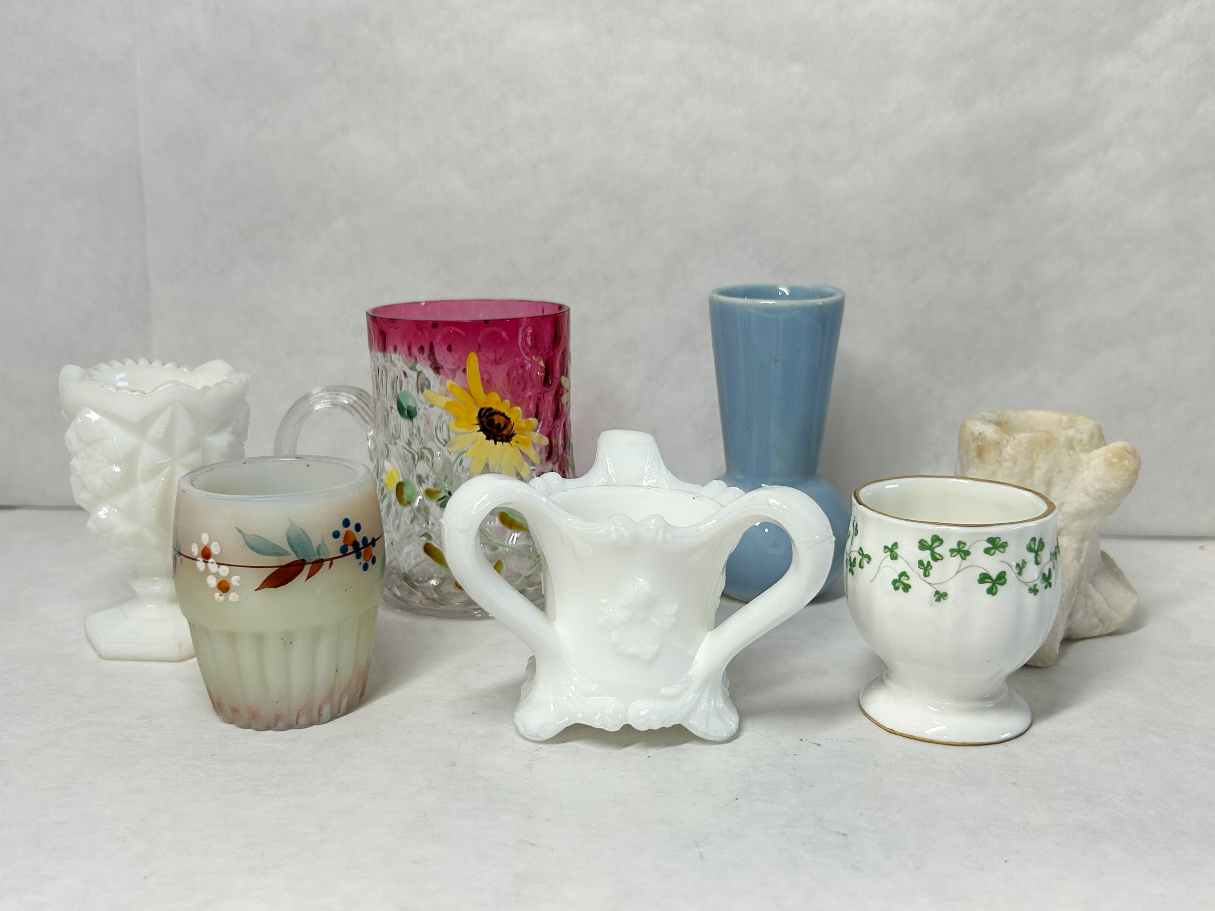 VICTORIAN GLASS AND PORCELAIN VESSELS, LATE 19TH CENTURY
