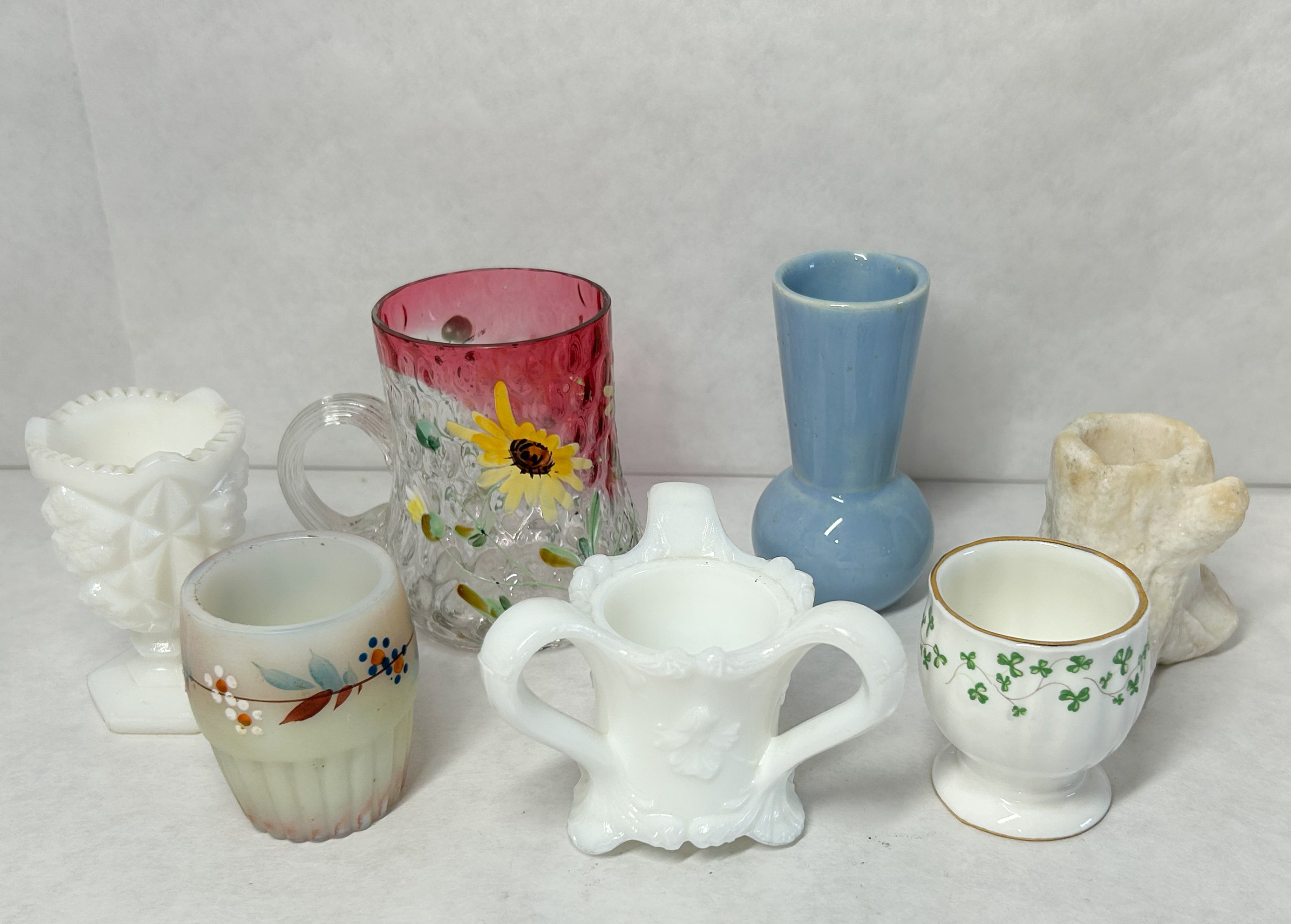 VICTORIAN GLASS AND PORCELAIN VESSELS, LATE 19TH CENTURY