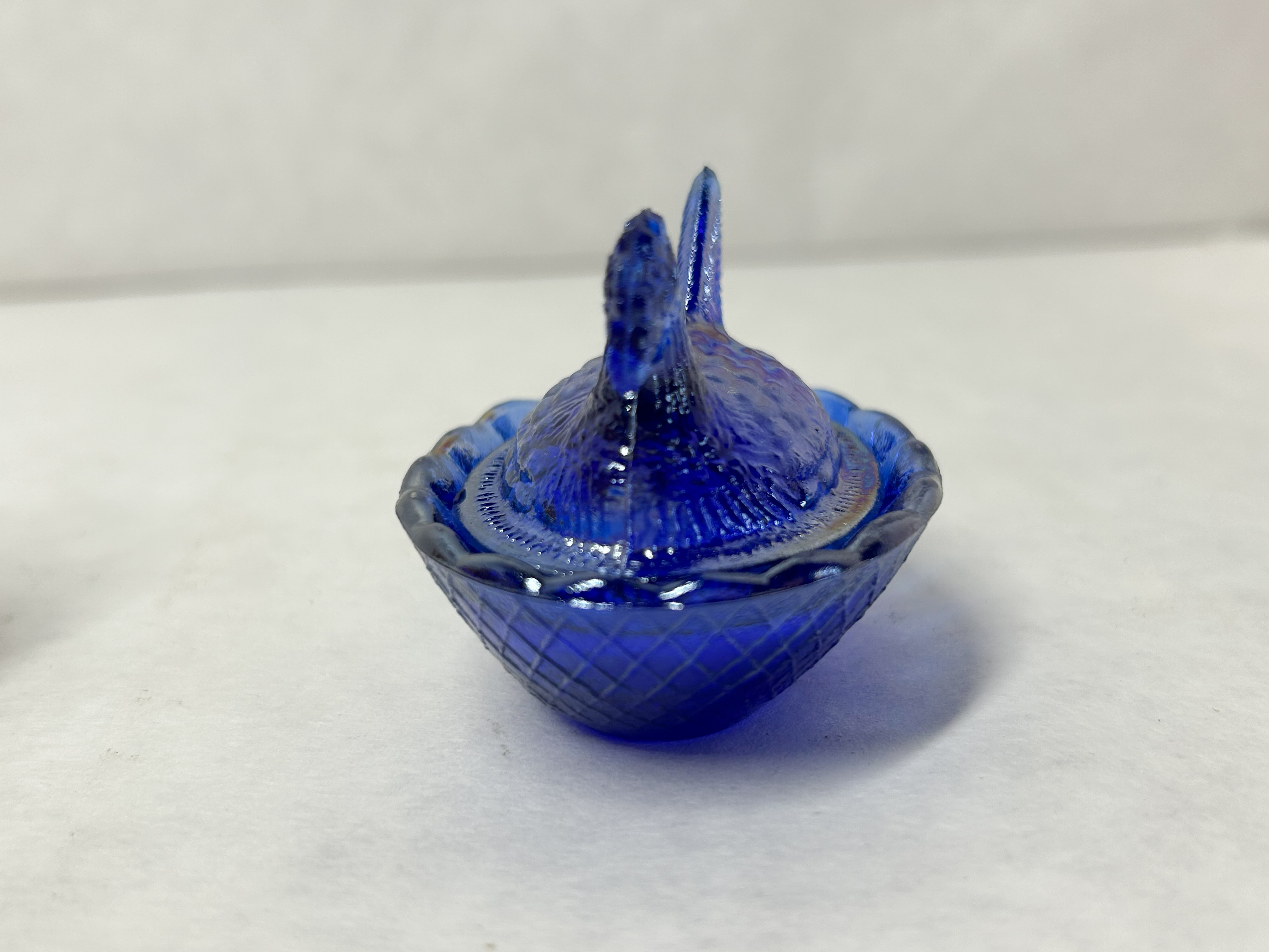 COBALT BLUE IRIDESCENT MINIATURE HEN