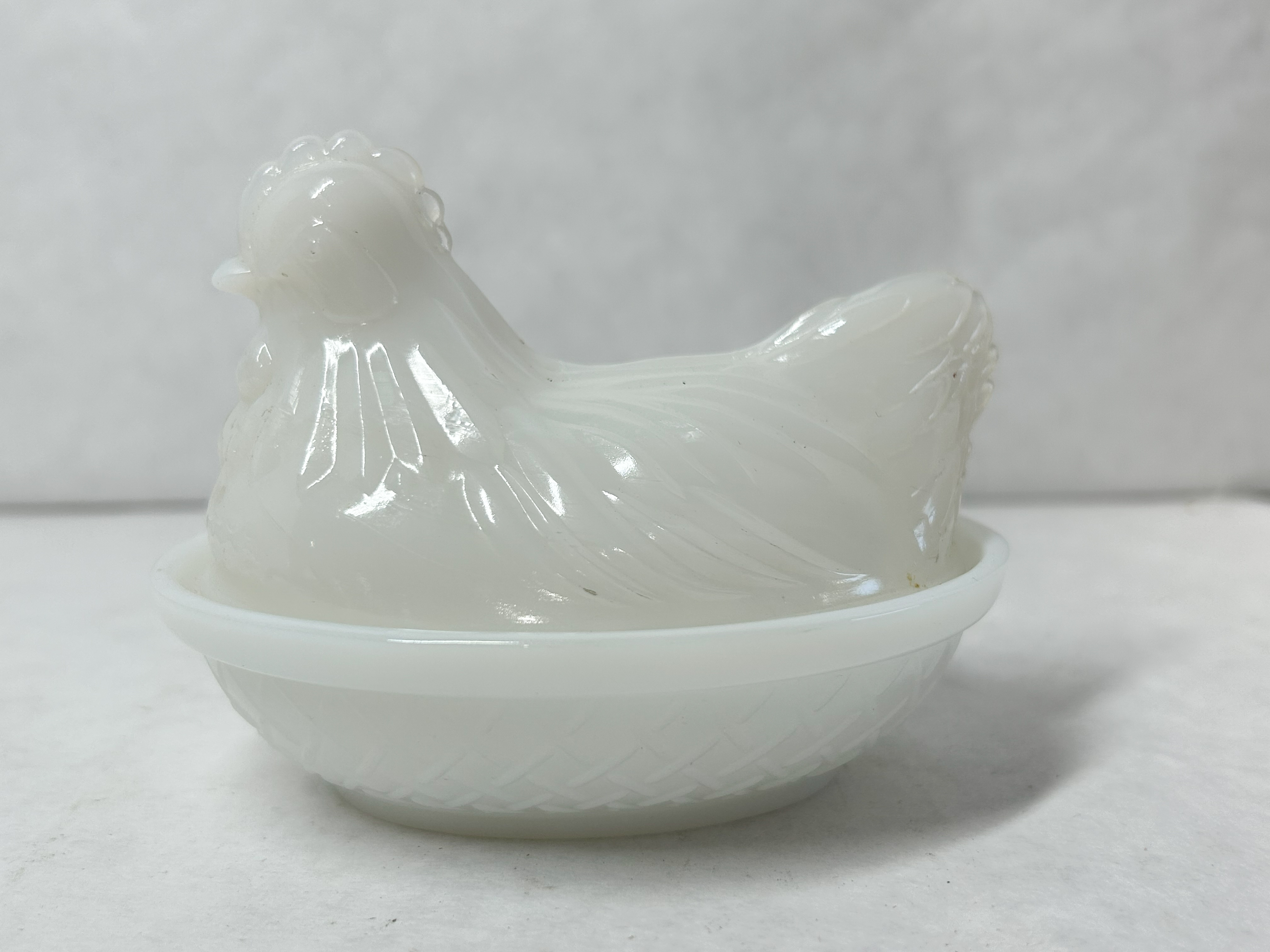 HAZEL ATLAS WHITE MILK GLASS HEN ON NEST