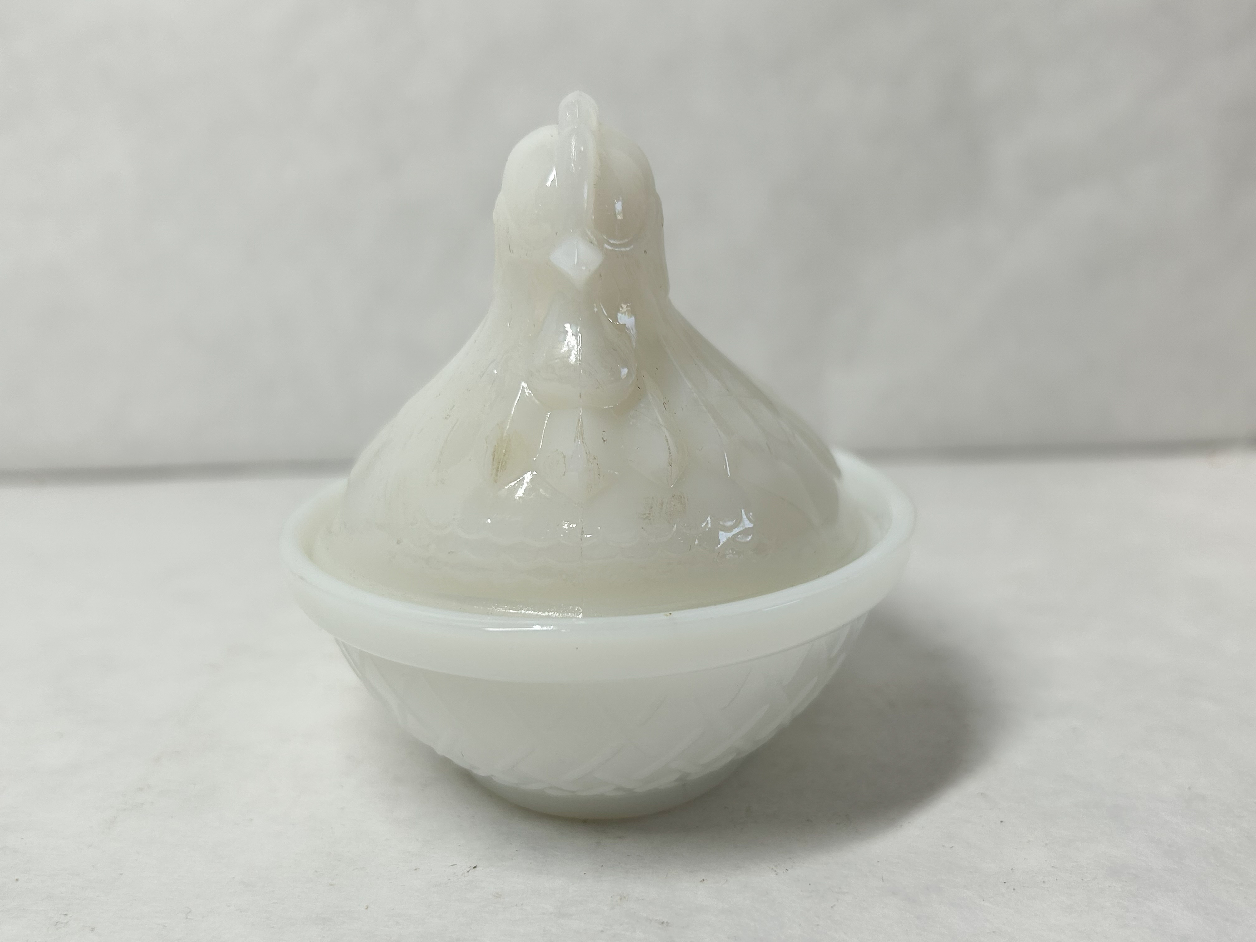 HAZEL ATLAS WHITE MILK GLASS HEN ON NEST