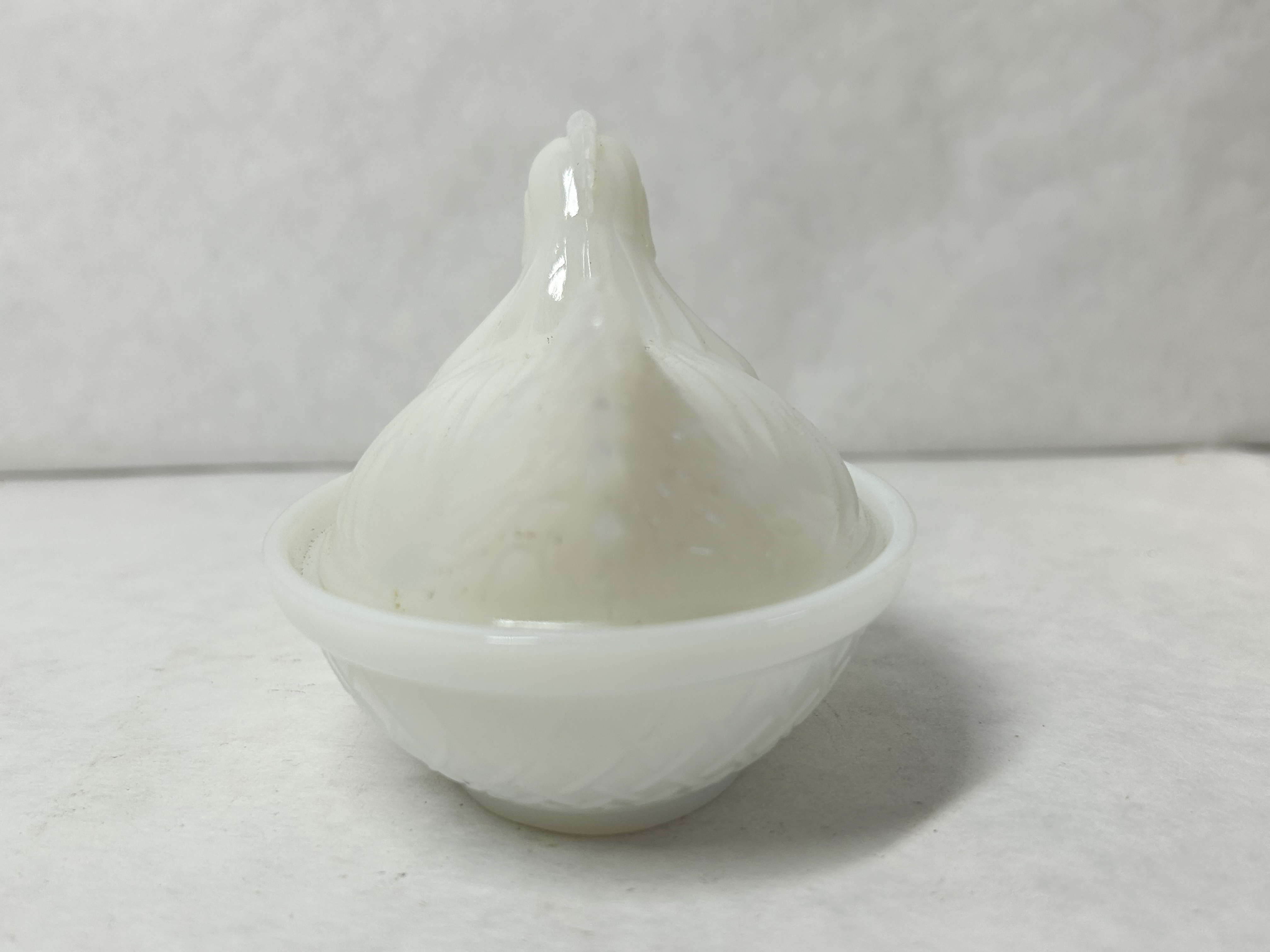 HAZEL ATLAS WHITE MILK GLASS HEN ON NEST