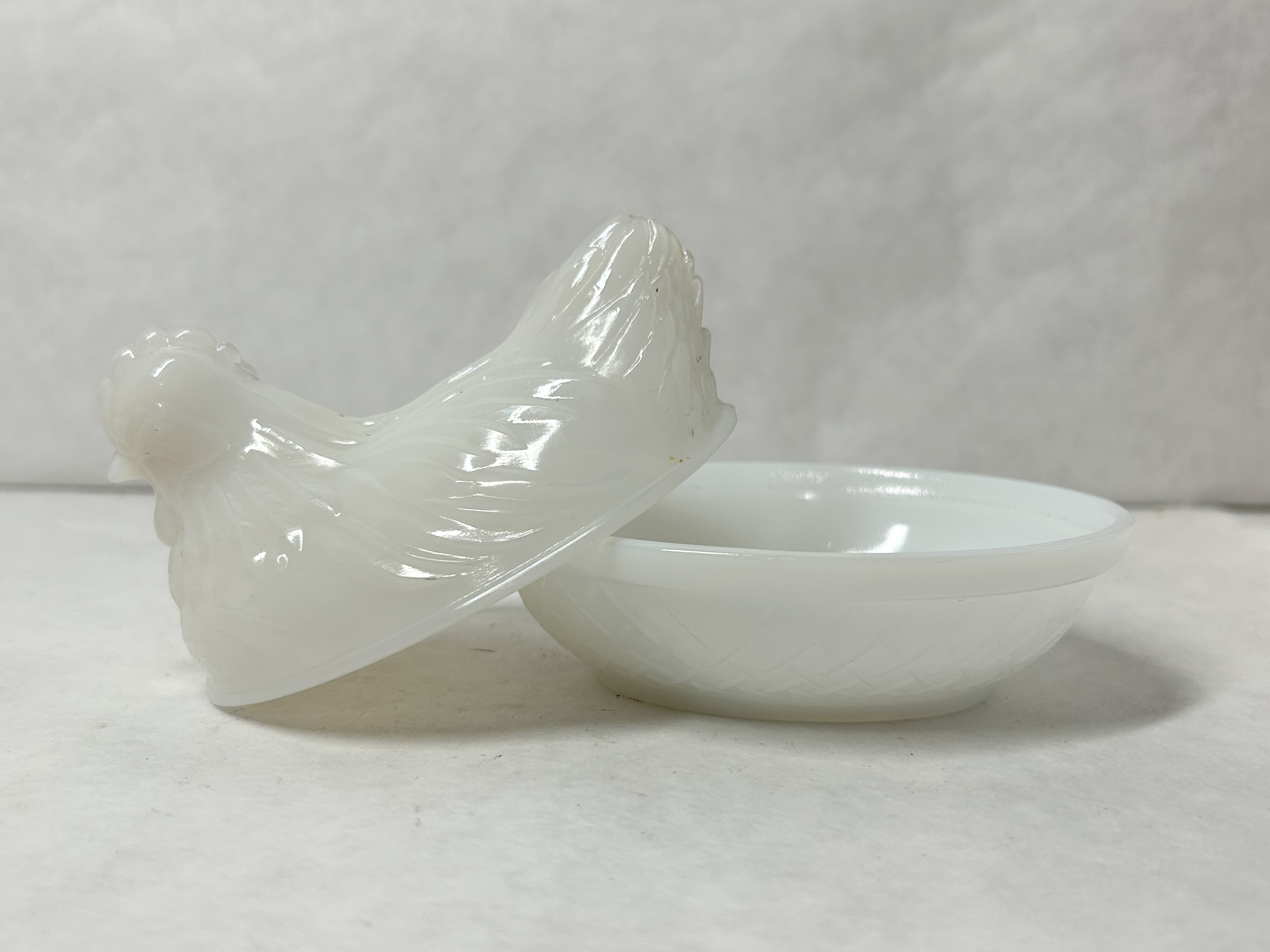 HAZEL ATLAS WHITE MILK GLASS HEN ON NEST
