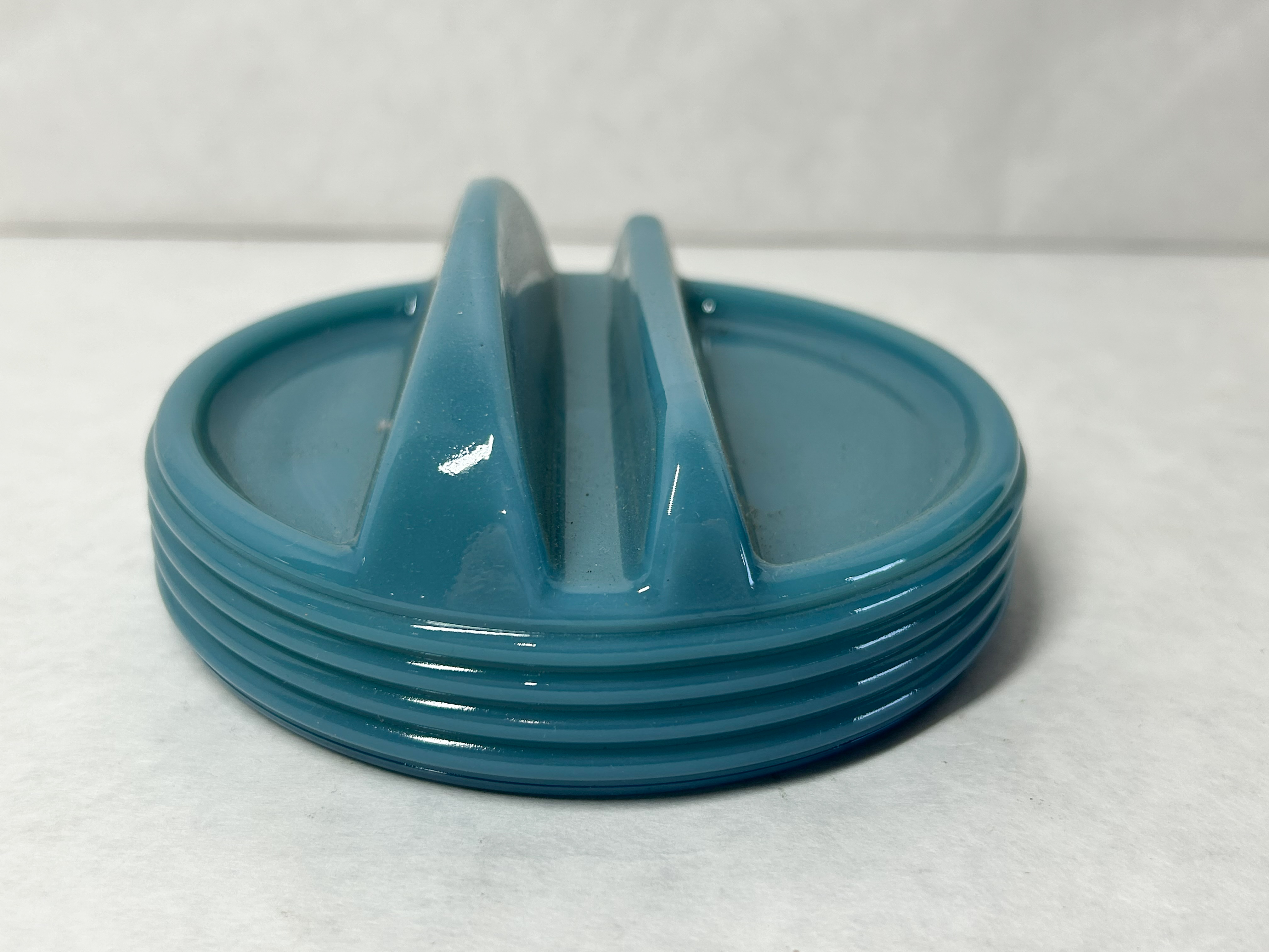 MOSSER TURQUOISE PHONE HOLDER