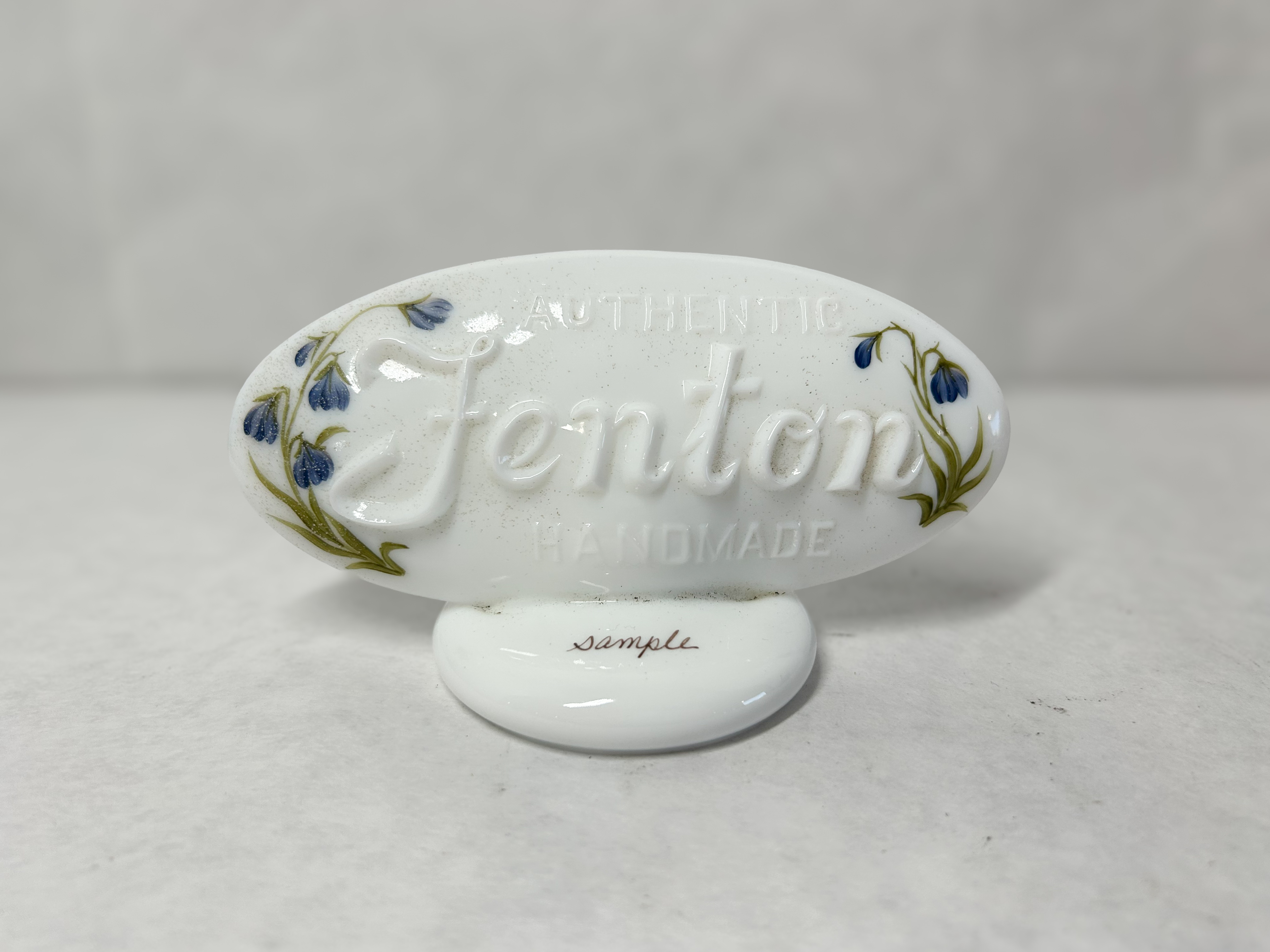 OOAK FENTON MILK GLASS PLAQUE 1993 SUE JACKSON SAMPLE ONLY