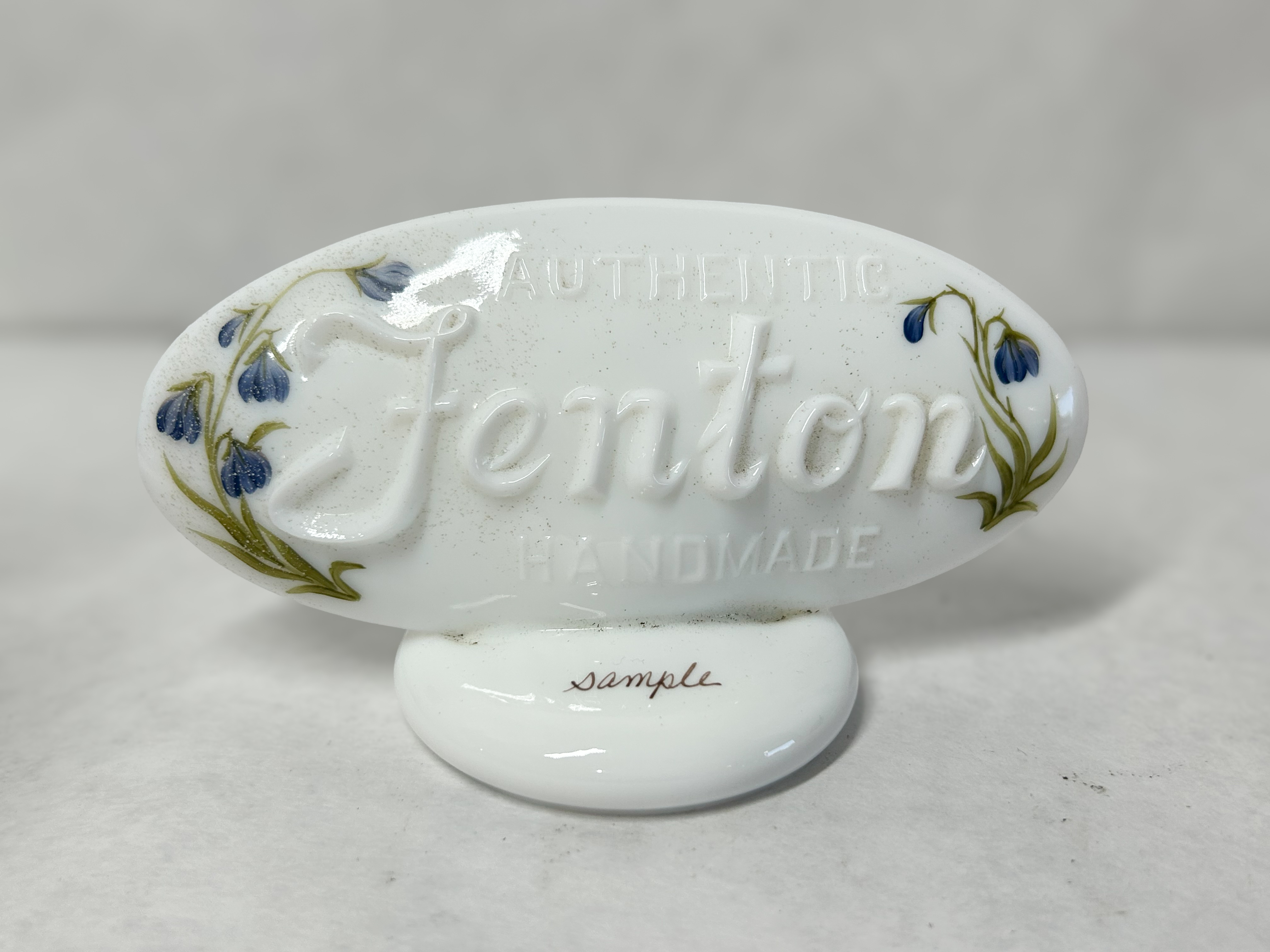 OOAK FENTON MILK GLASS PLAQUE 1993 SUE JACKSON SAMPLE ONLY