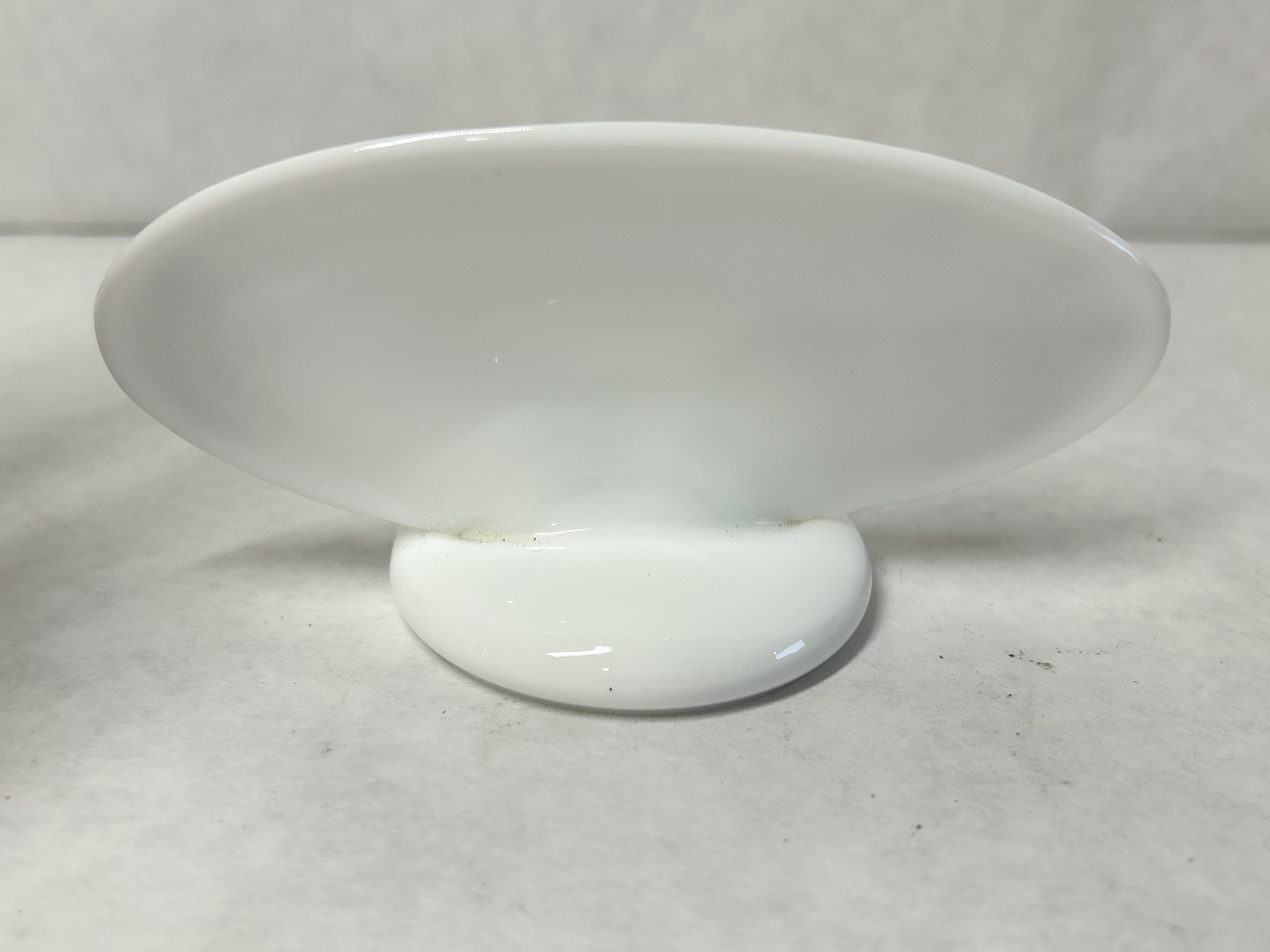 OOAK FENTON MILK GLASS PLAQUE 1993 SUE JACKSON SAMPLE ONLY