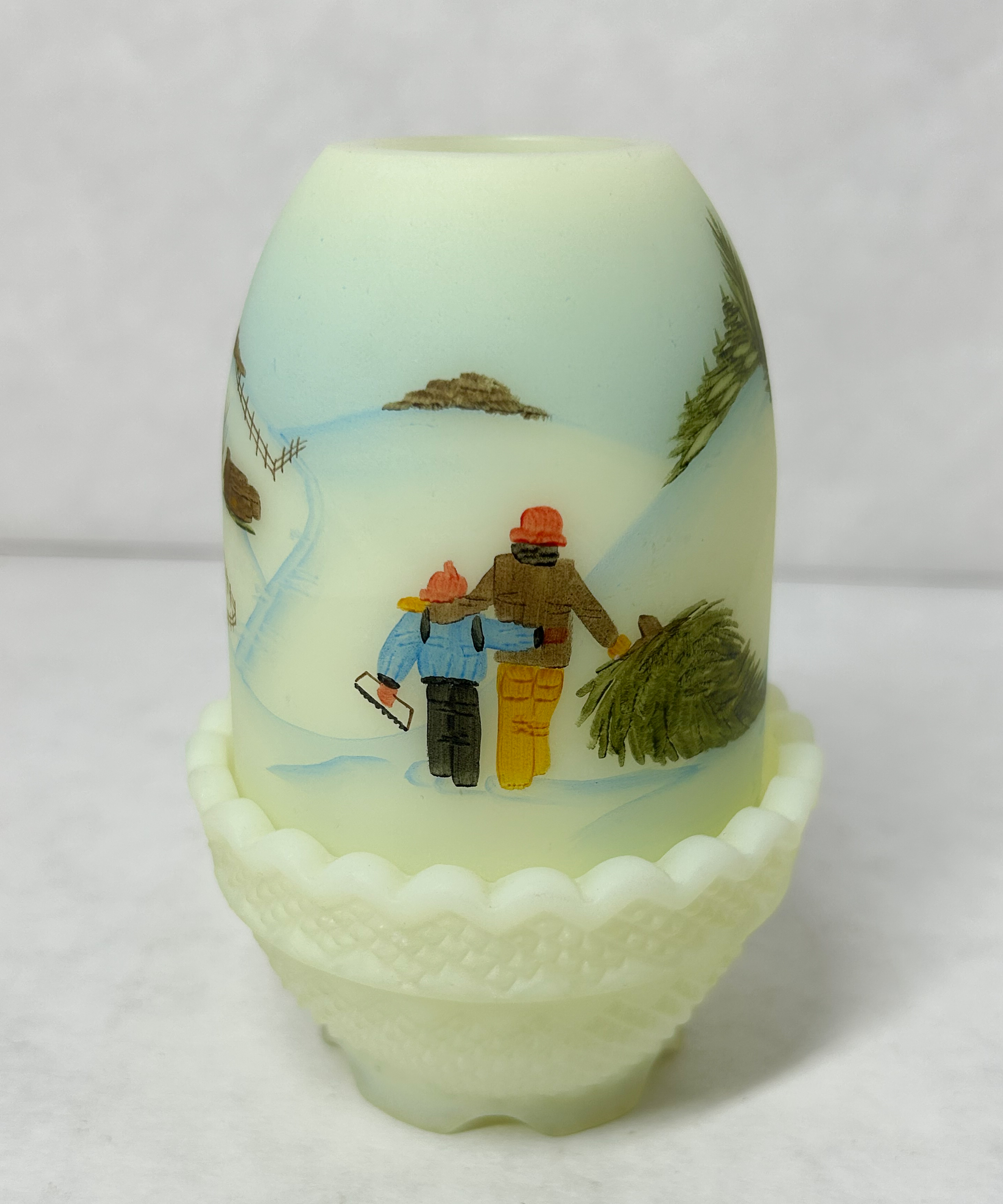 FENTON CUSTARD GLASS FAIRY LAMP, 1982