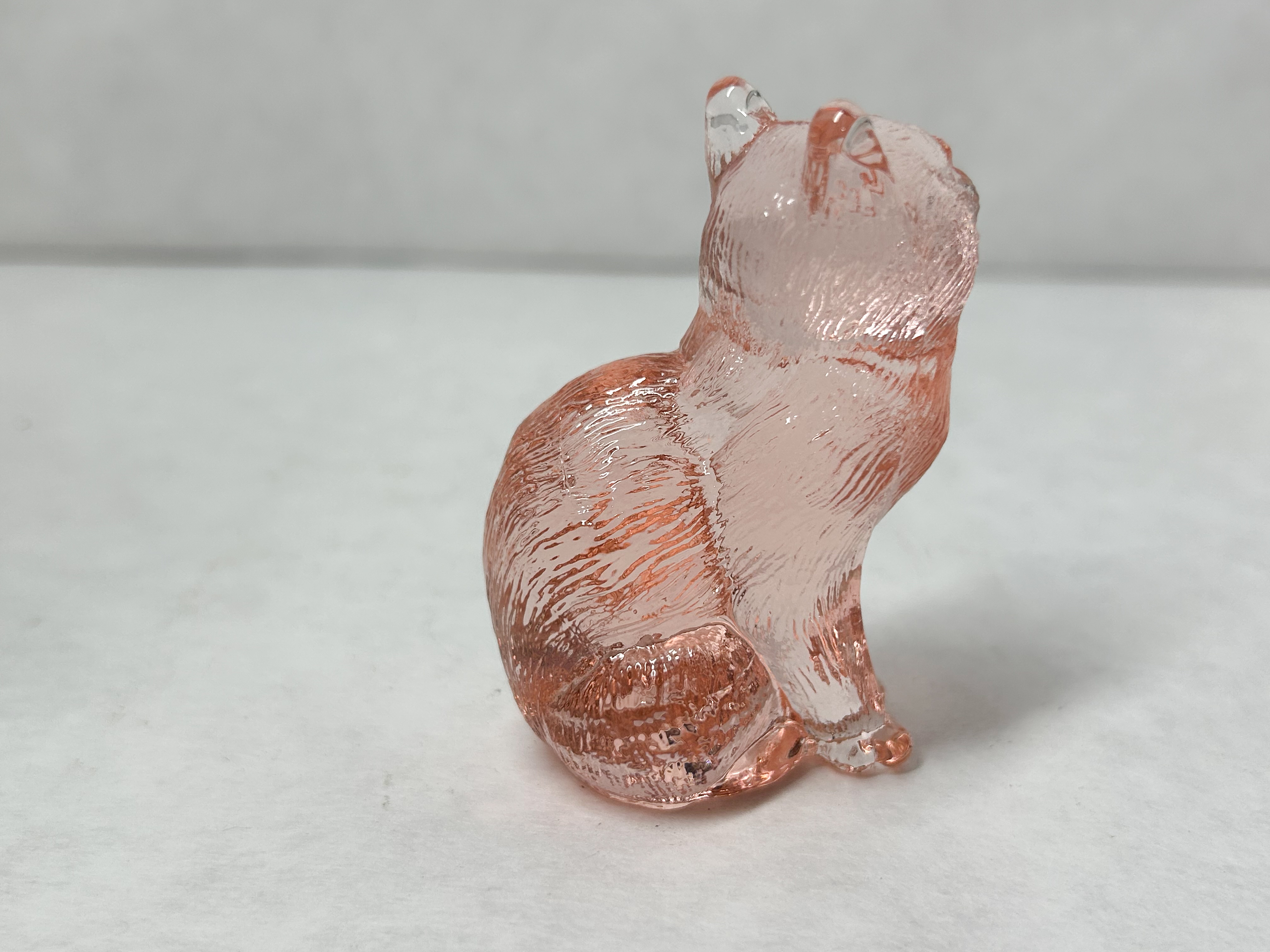 MOSSER PINK SITTING CAT