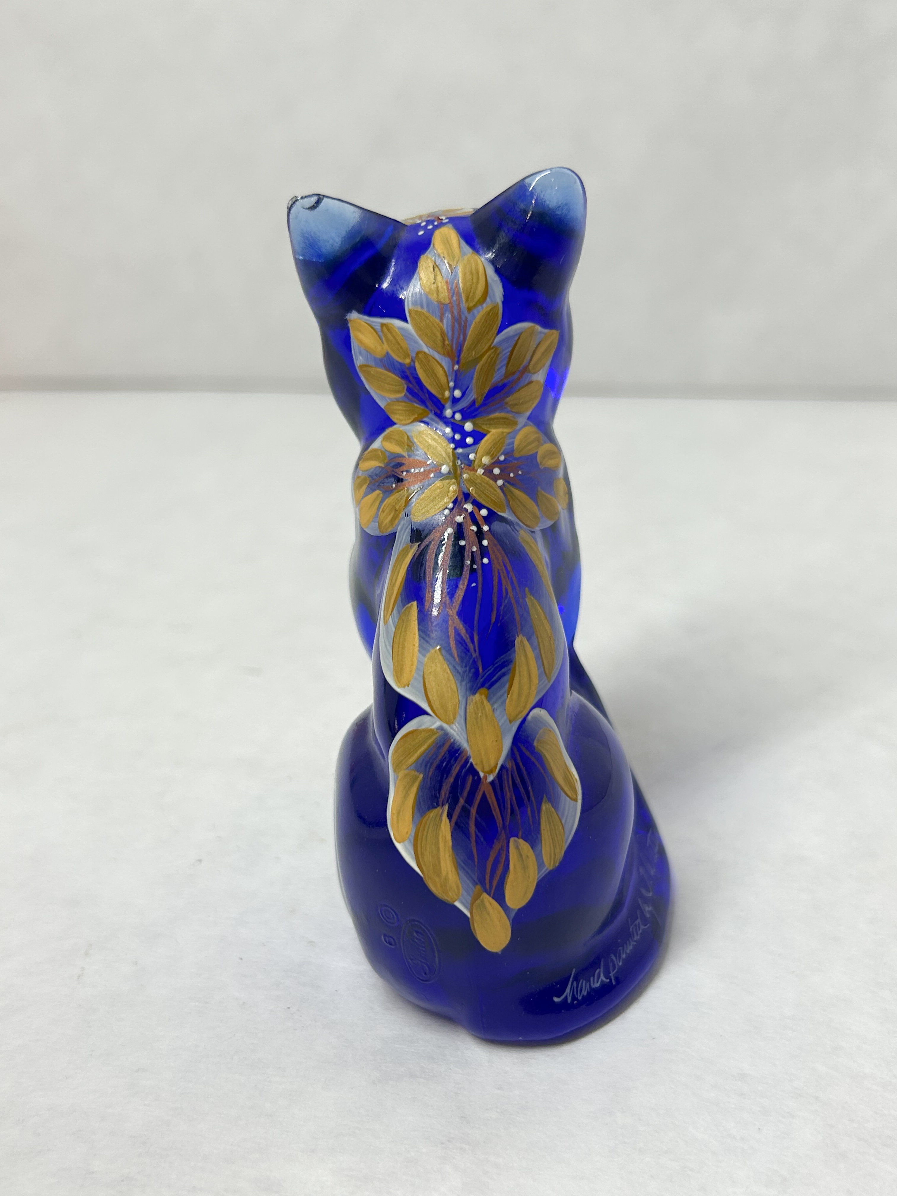 FENTON COBALT GLASS CAT, 1970s