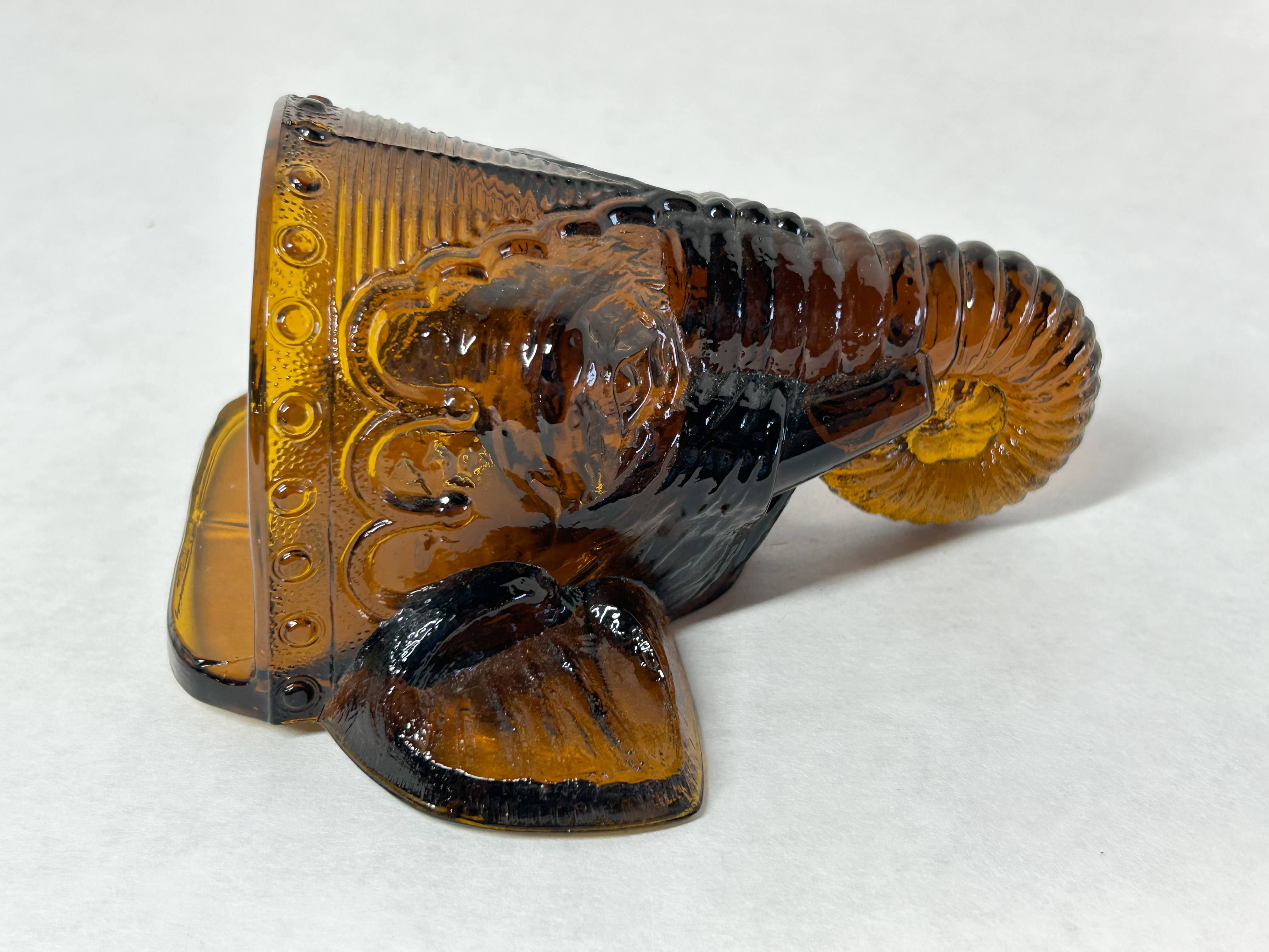 BOYD AMBER GLASS ELEPHANT WALL POCKET