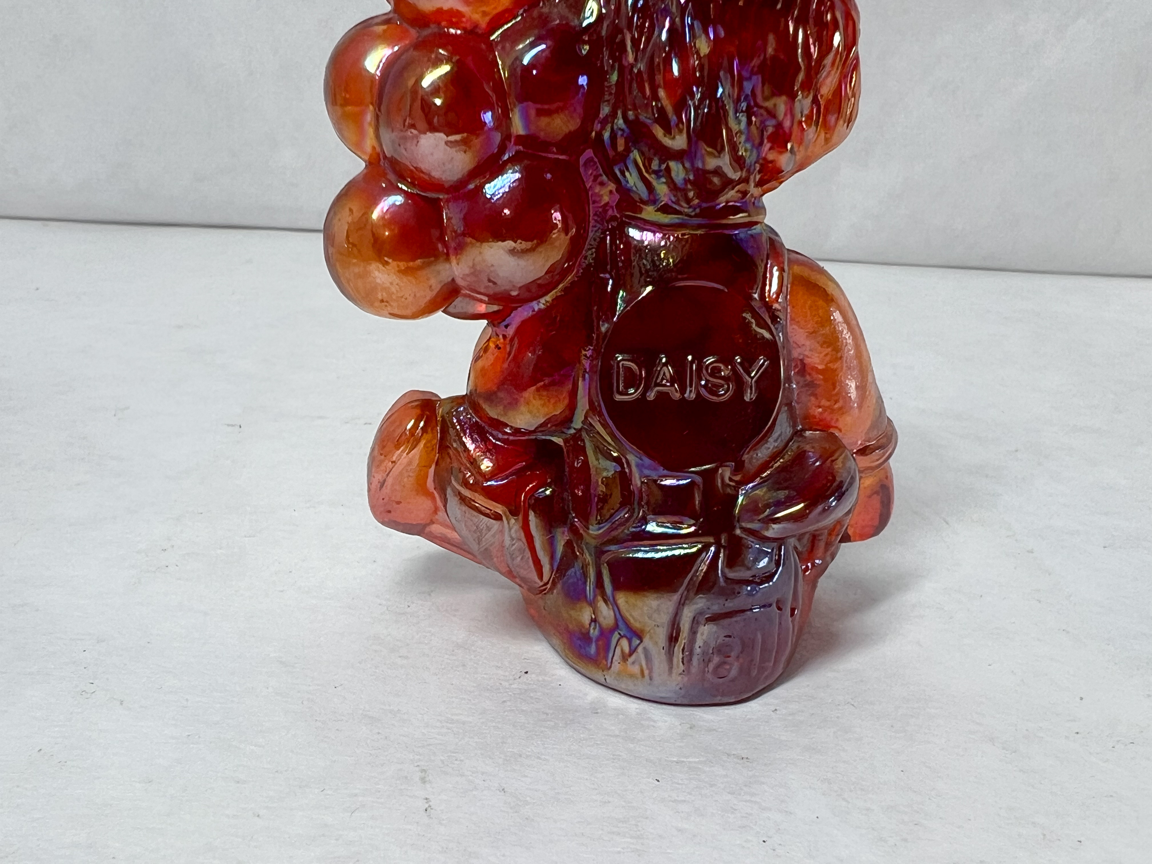 RED CARNIVAL GLASS DAISY CLOWN 1981