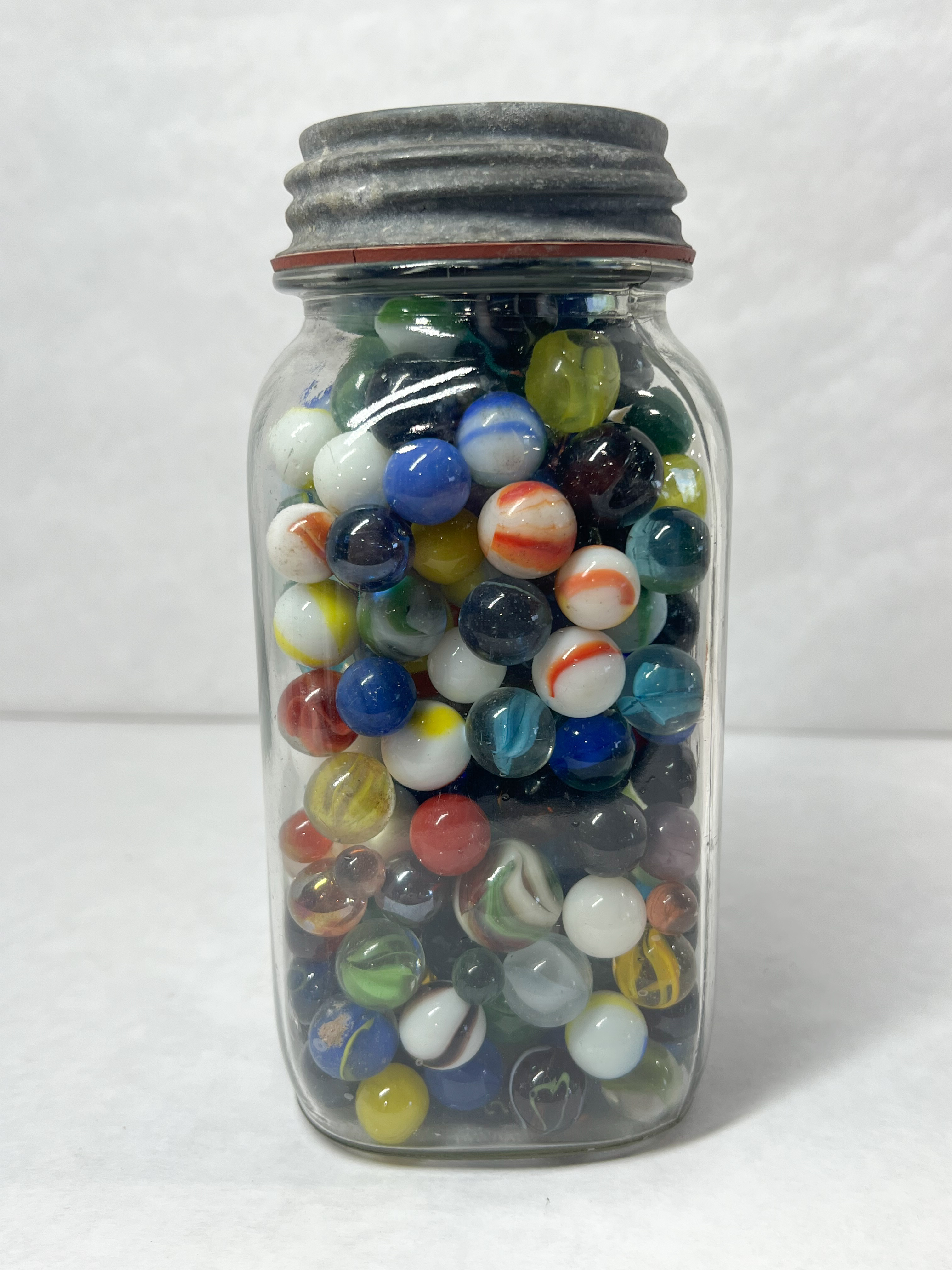 MASON JAR OF VINTAGE GLASS MARBLES