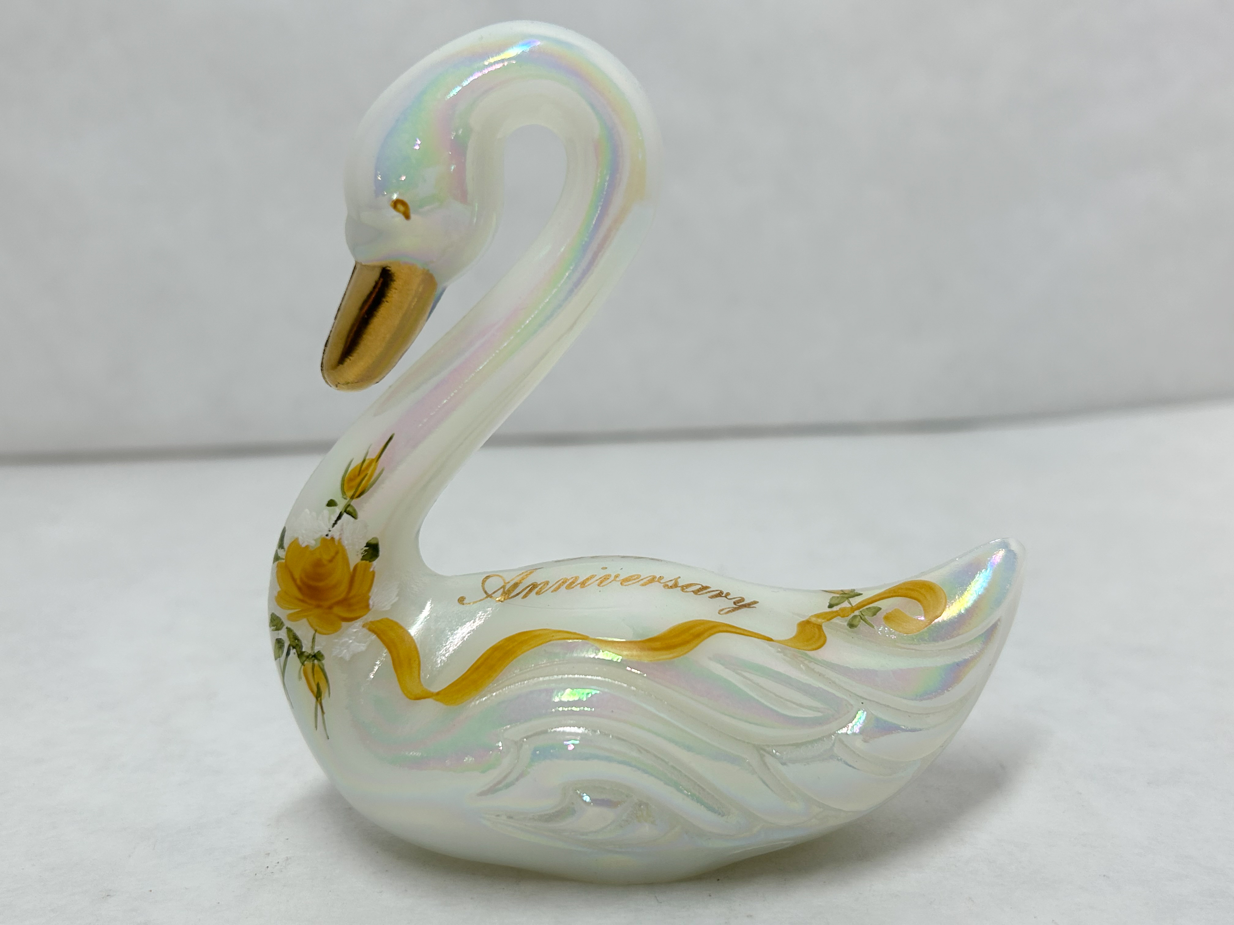 FENTON IRIDESCENT GLASS ANNIVERSARY SWAN