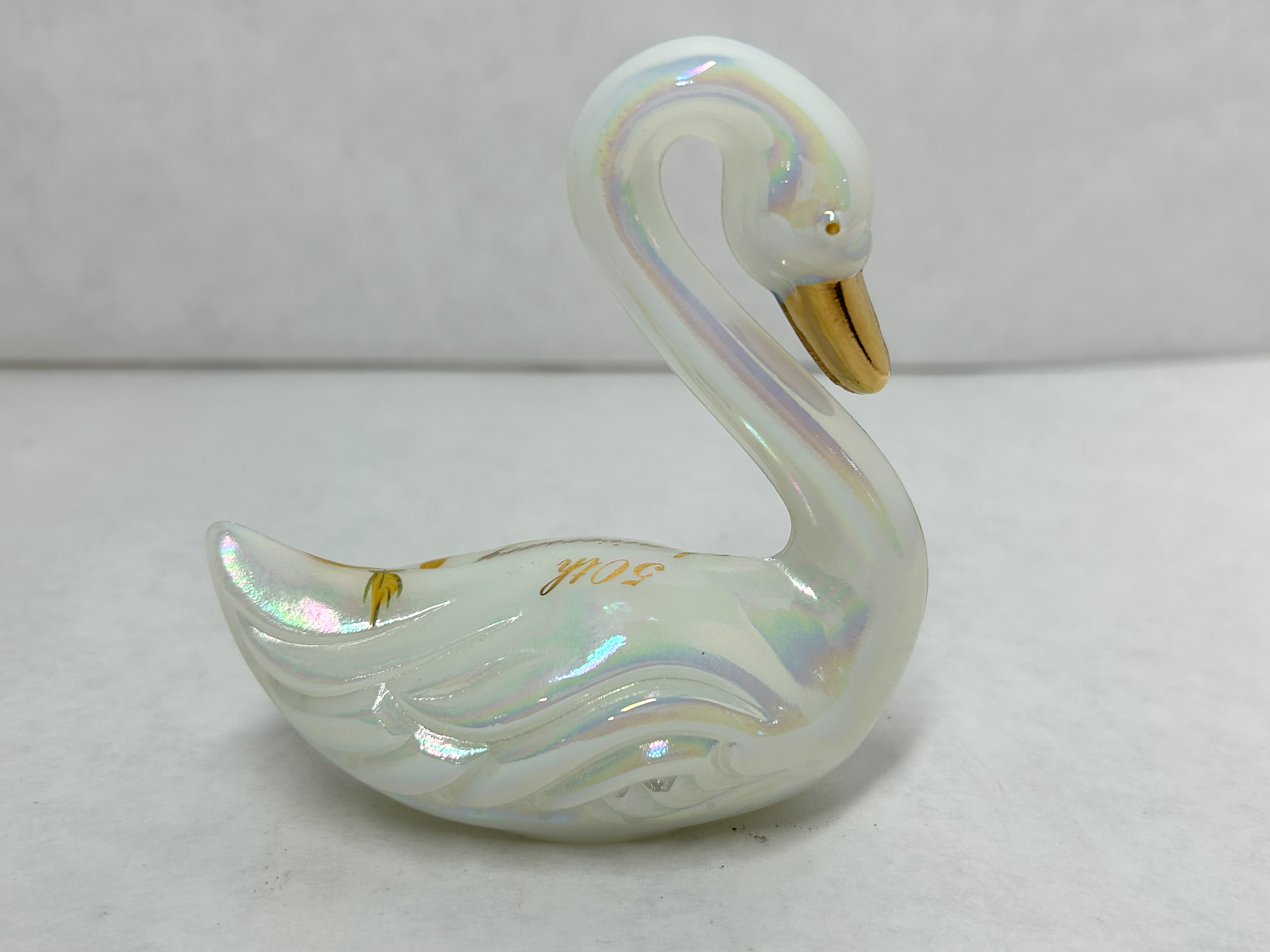 FENTON IRIDESCENT GLASS ANNIVERSARY SWAN
