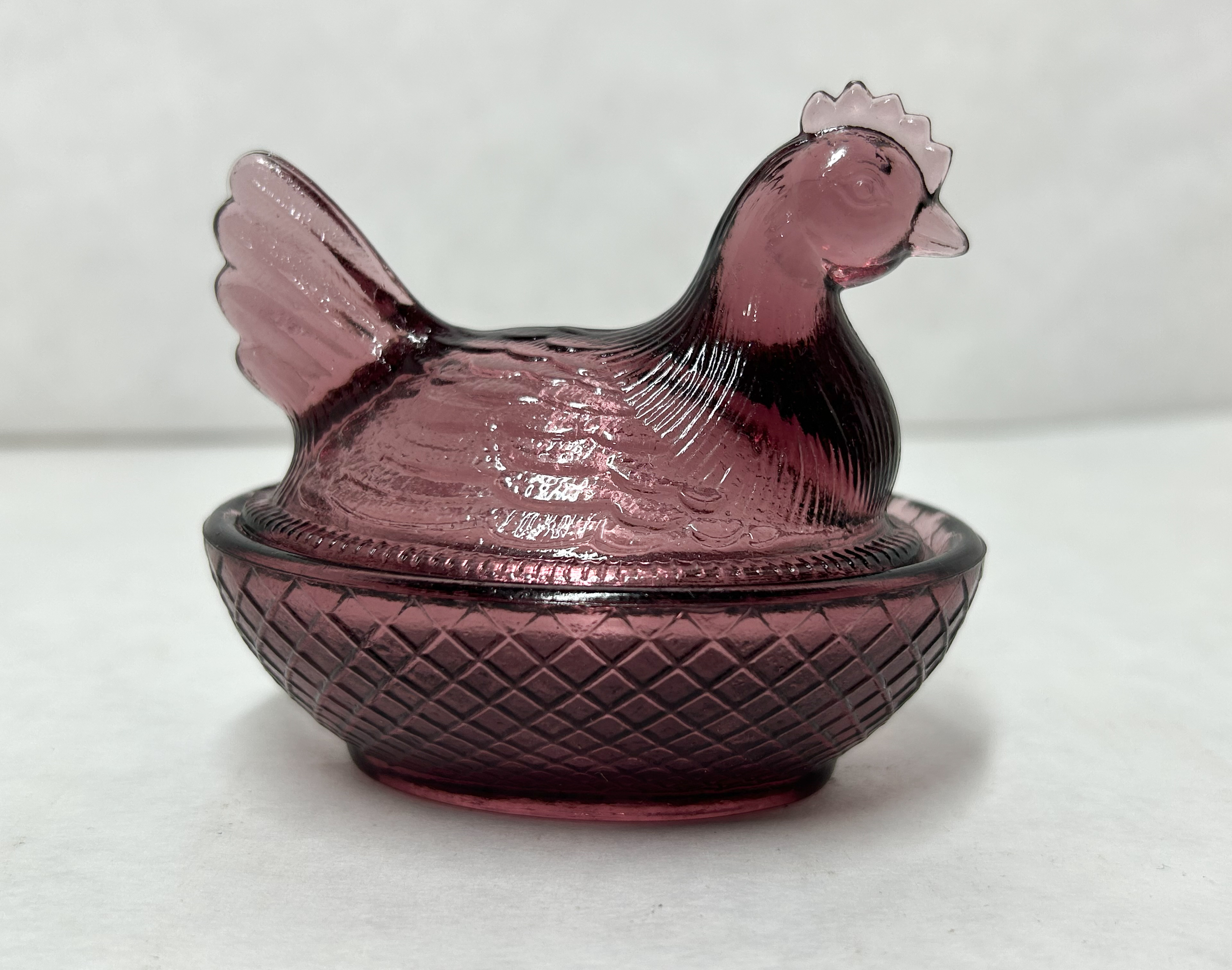 *BOYD AMETHYST GLASS HEN, 1990S