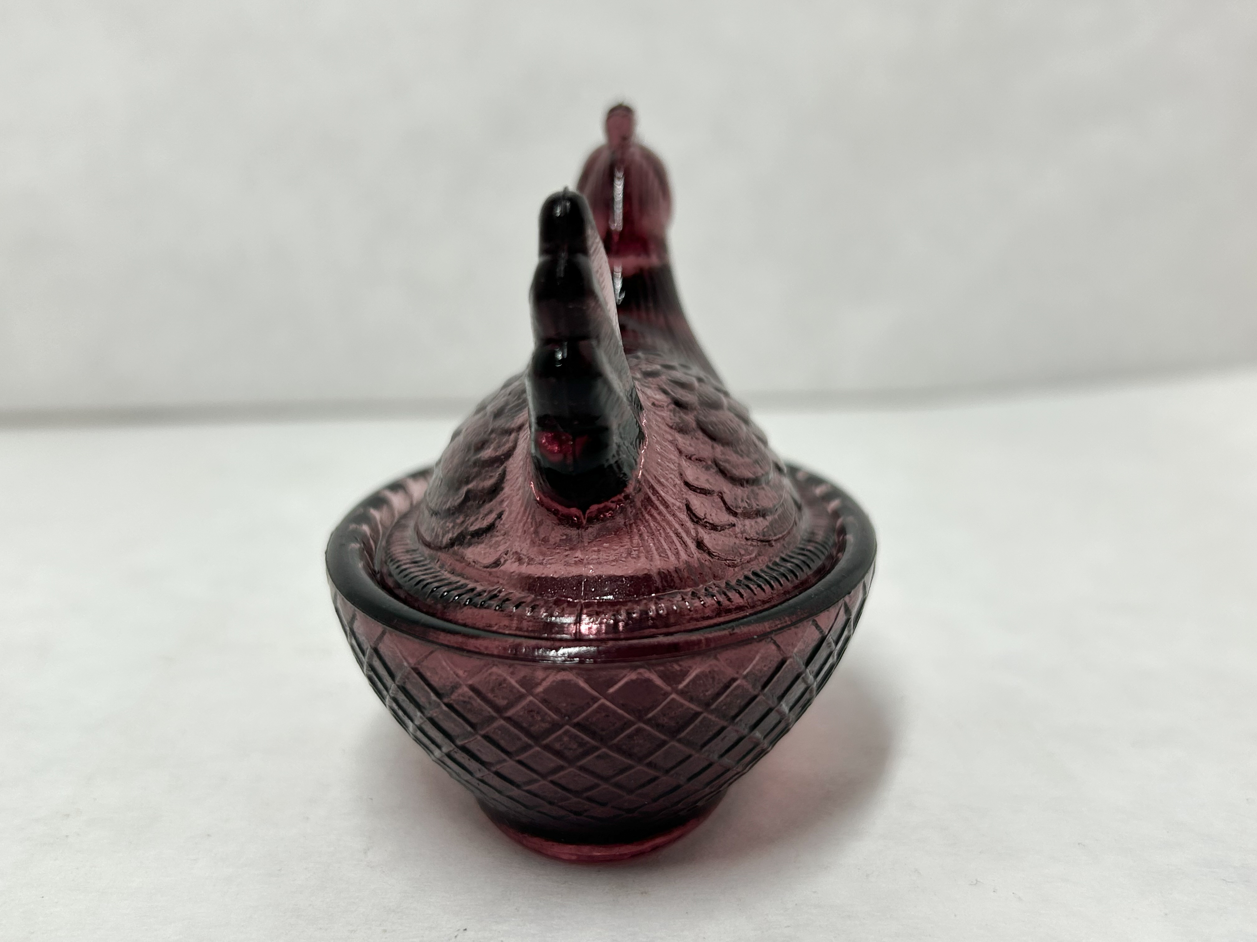 *BOYD AMETHYST GLASS HEN, 1990S