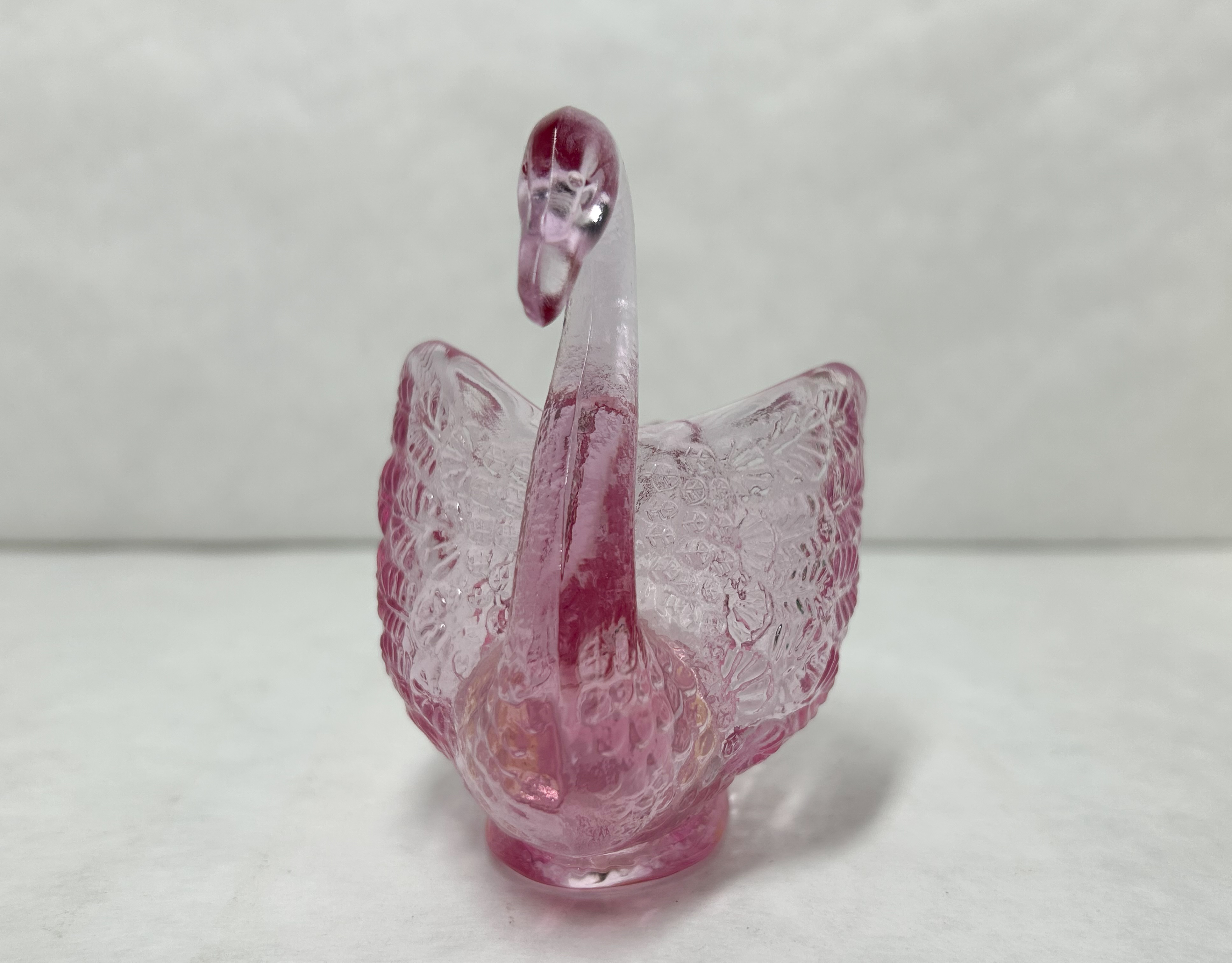 FENTON PINK GLASS SWAN DISH