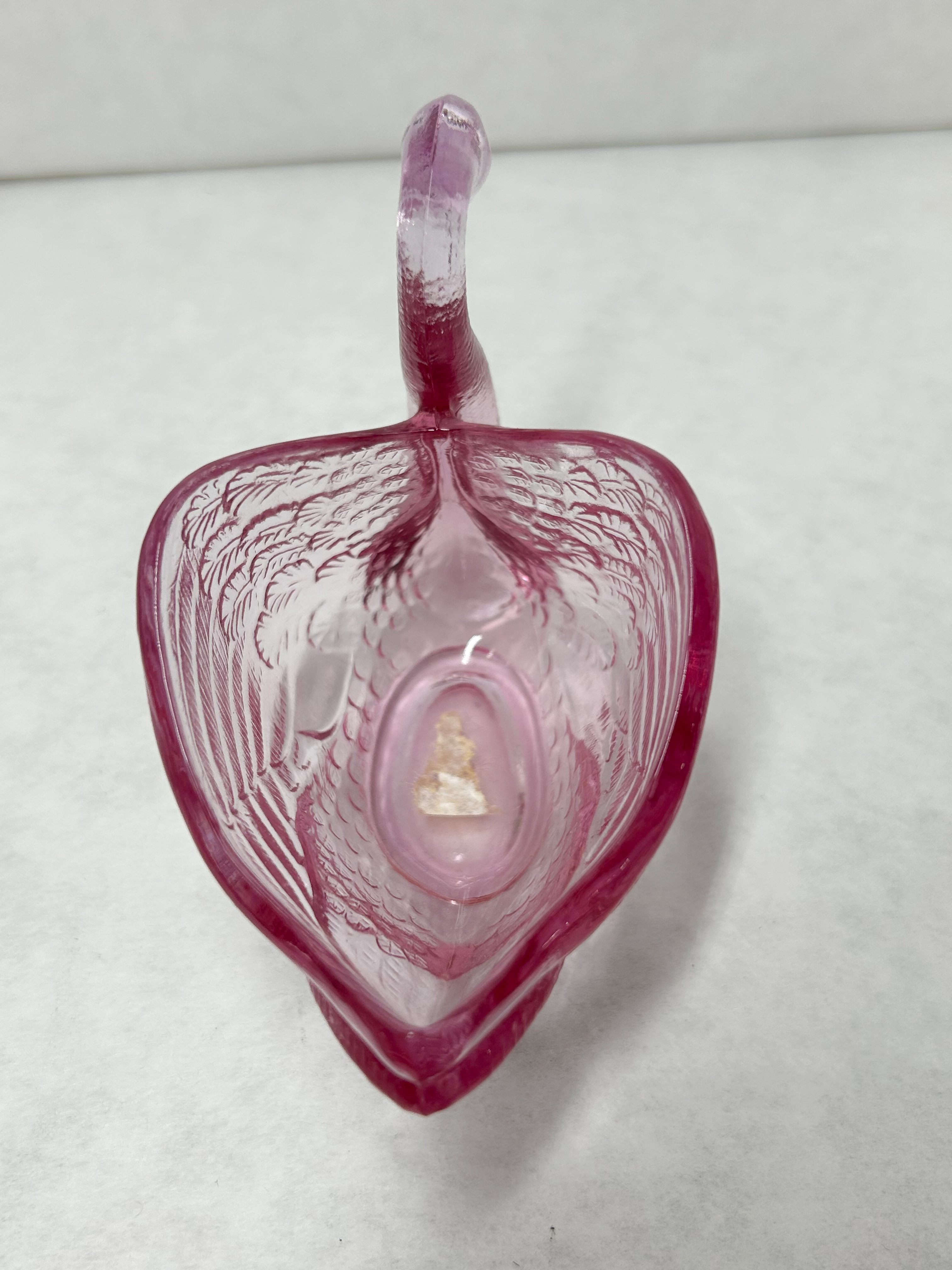 FENTON PINK GLASS SWAN DISH