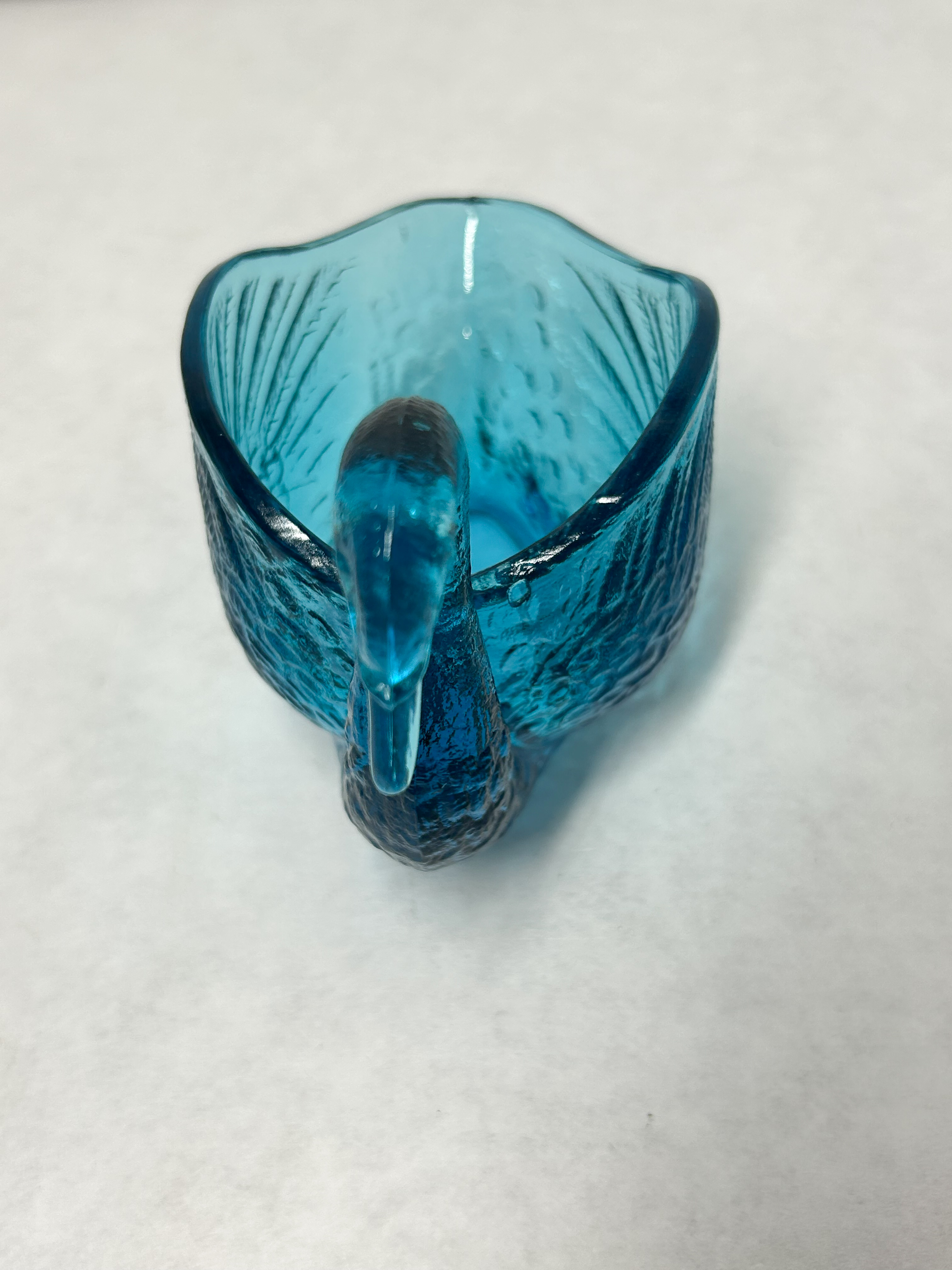 FENTON TURQUOISE GLASS SWAN DISH