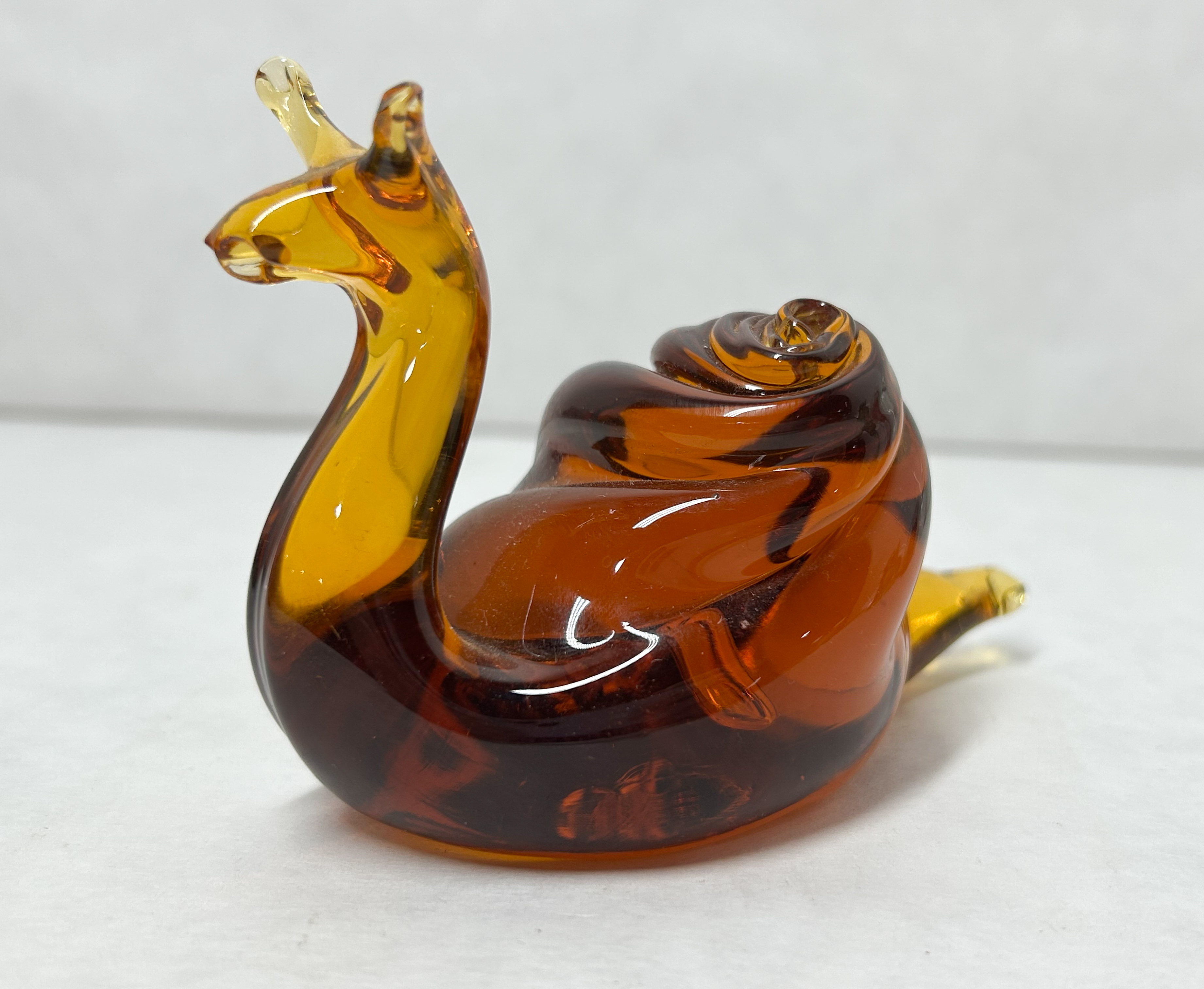 MCM AMBER ART GLASS SNAIL, MID-20TH CENTURY