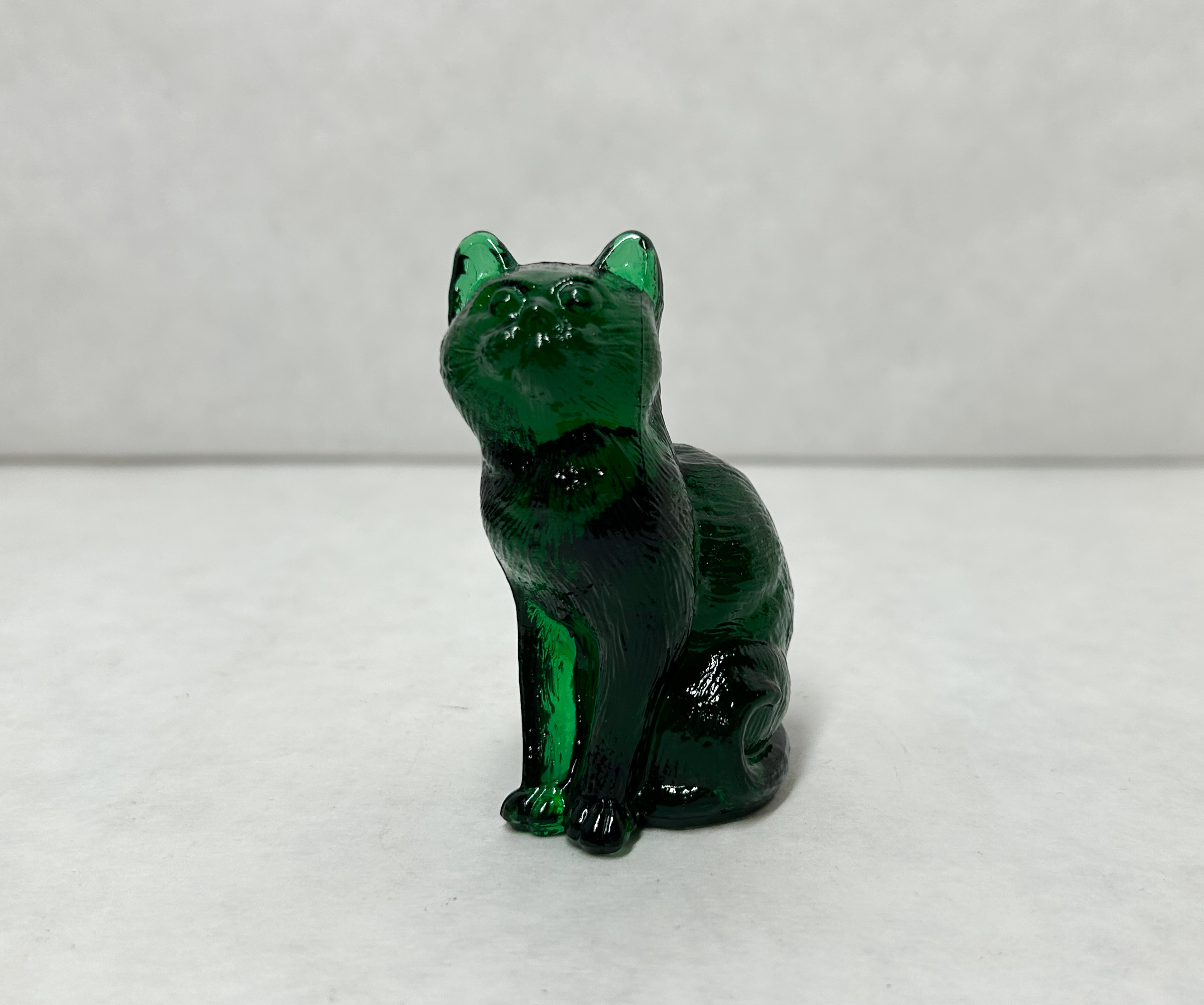 MOSSER EMERALD GREEN GLASS SITTING CAT