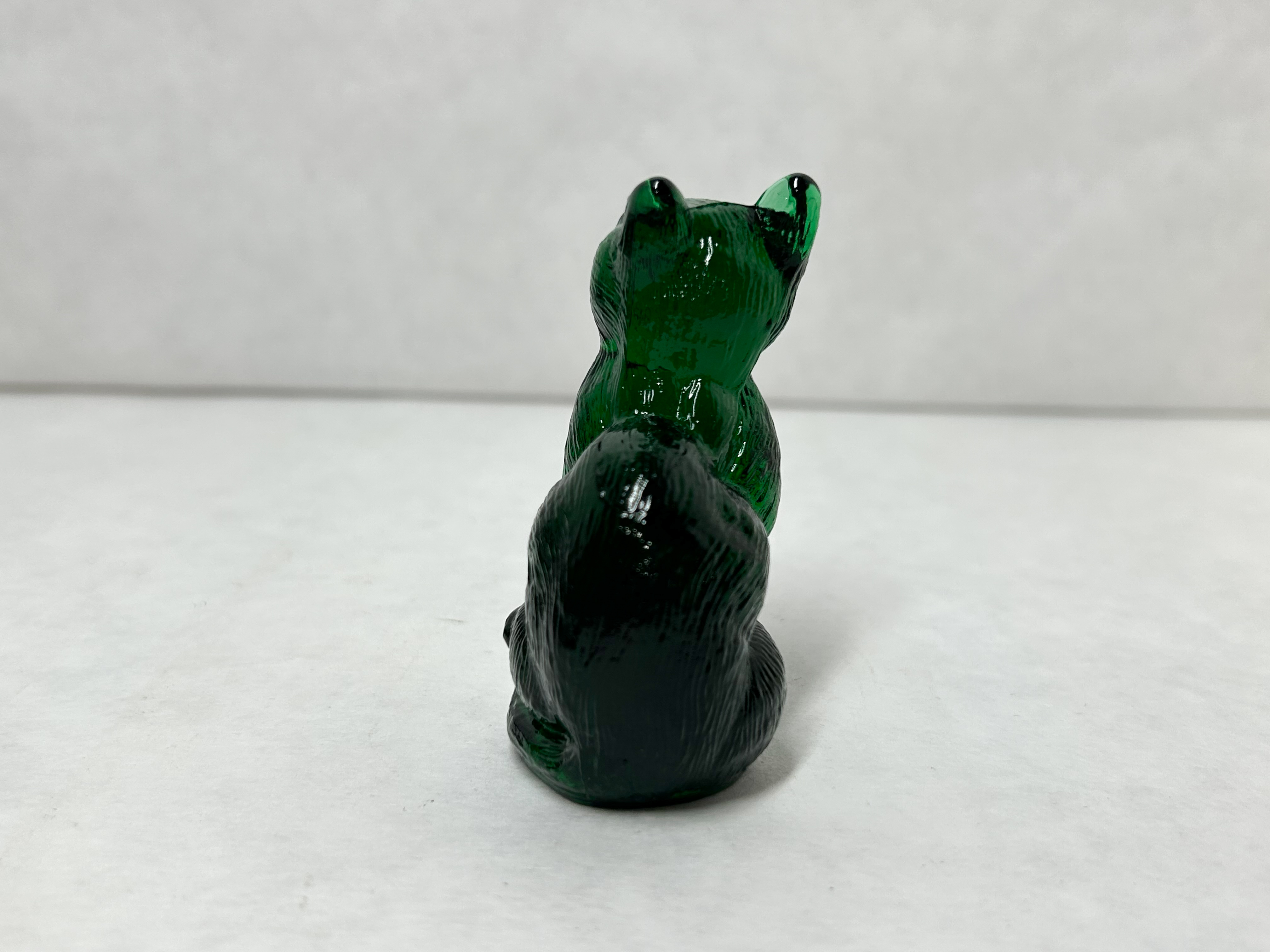 MOSSER EMERALD GREEN GLASS SITTING CAT