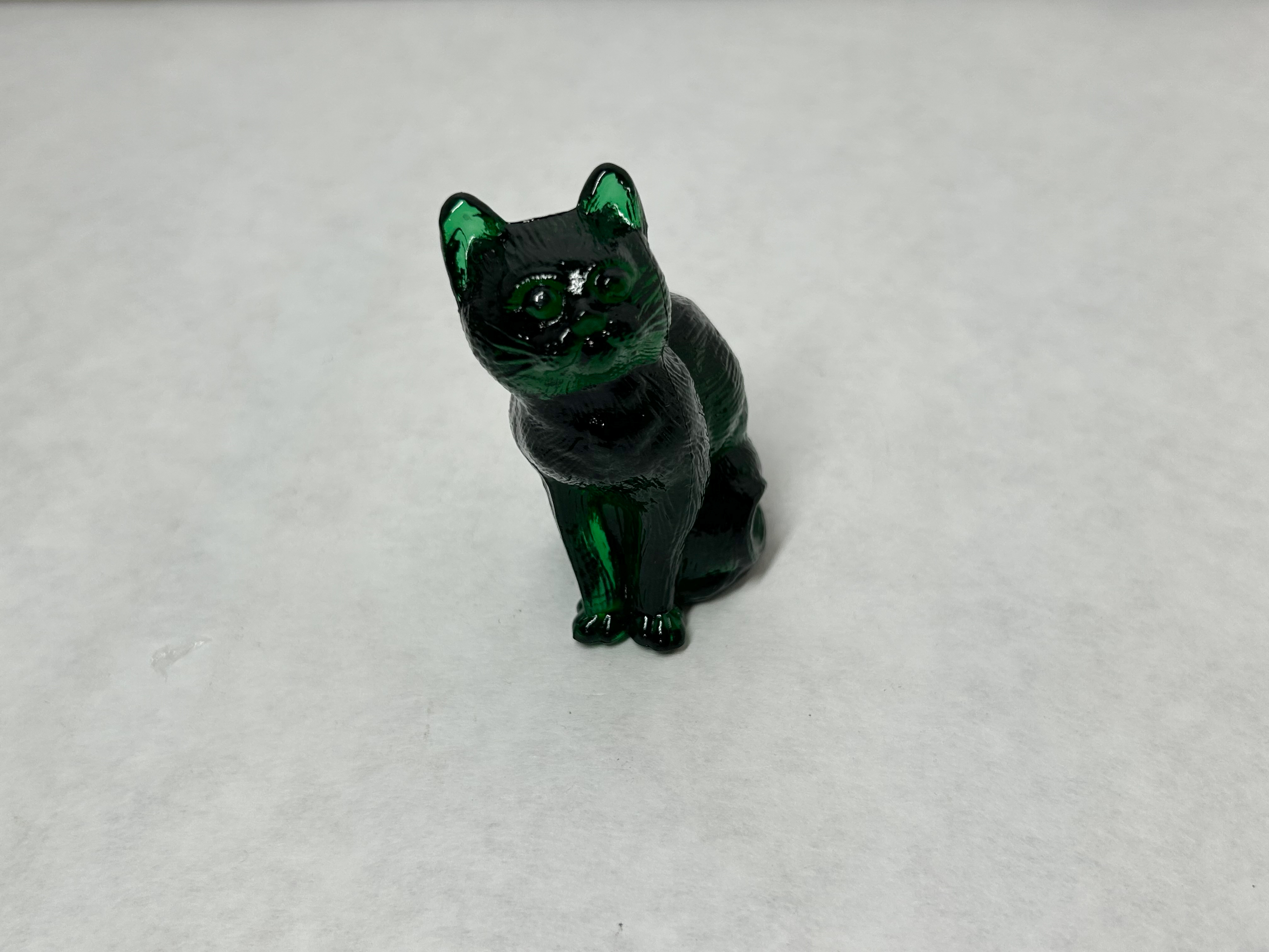MOSSER EMERALD GREEN GLASS SITTING CAT