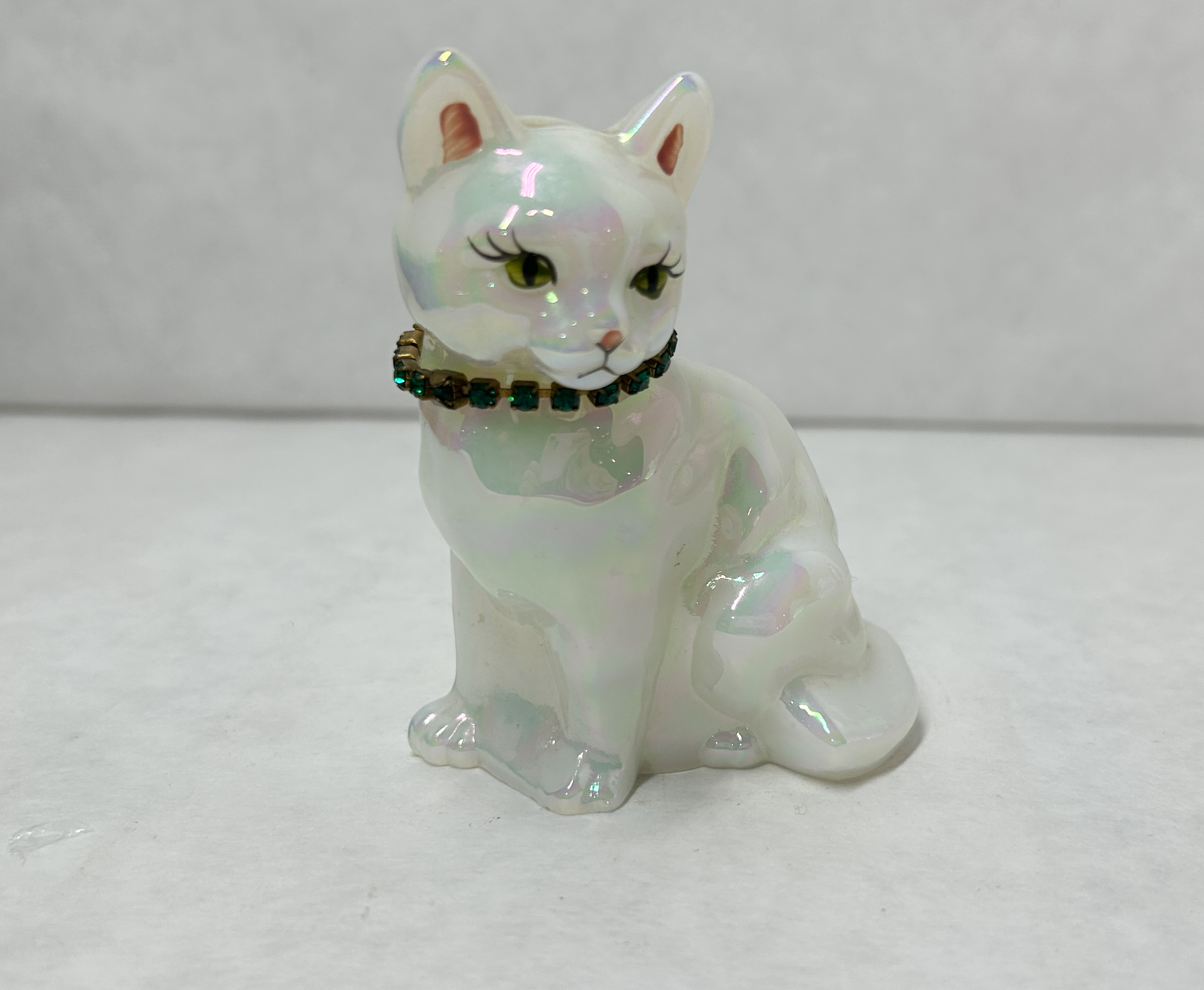 FENTON IRIDESCENT GLASS CAT FIGURINE