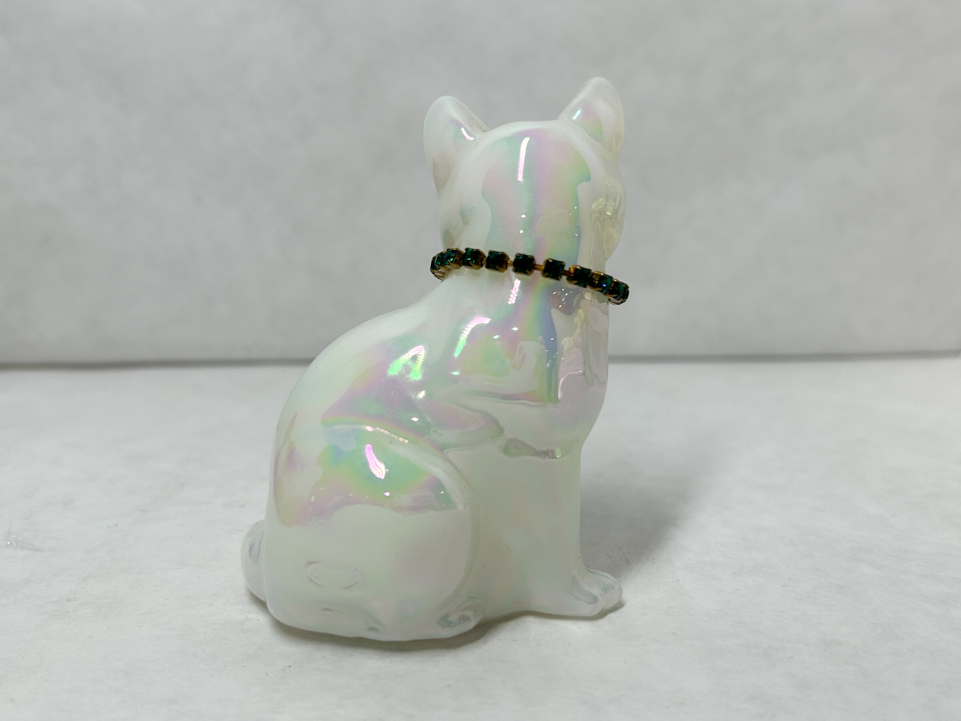 FENTON IRIDESCENT GLASS CAT FIGURINE