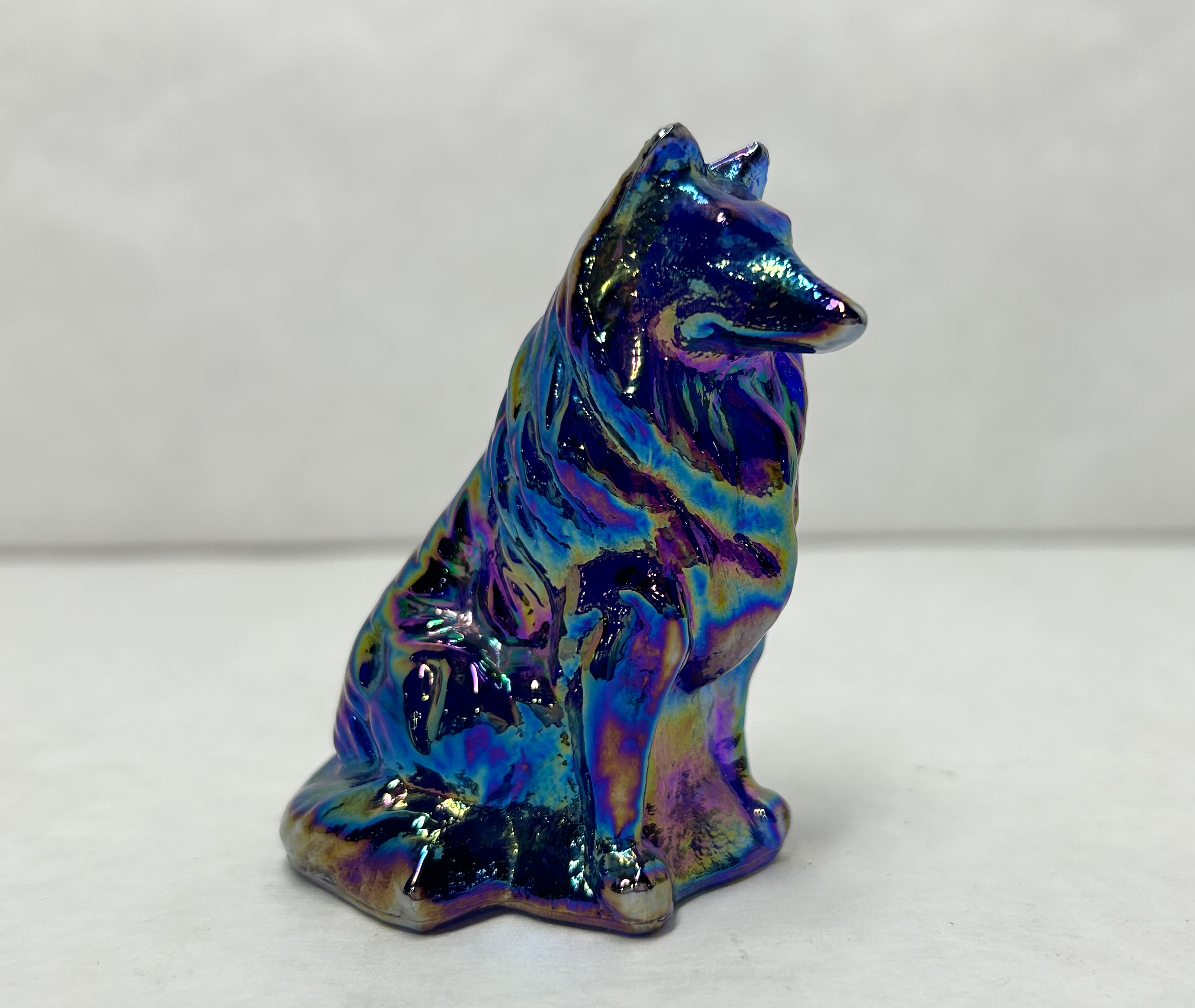 MOSSER CARNIVAL GLASS COLLIE FIGURINE, 20TH CENTURY
