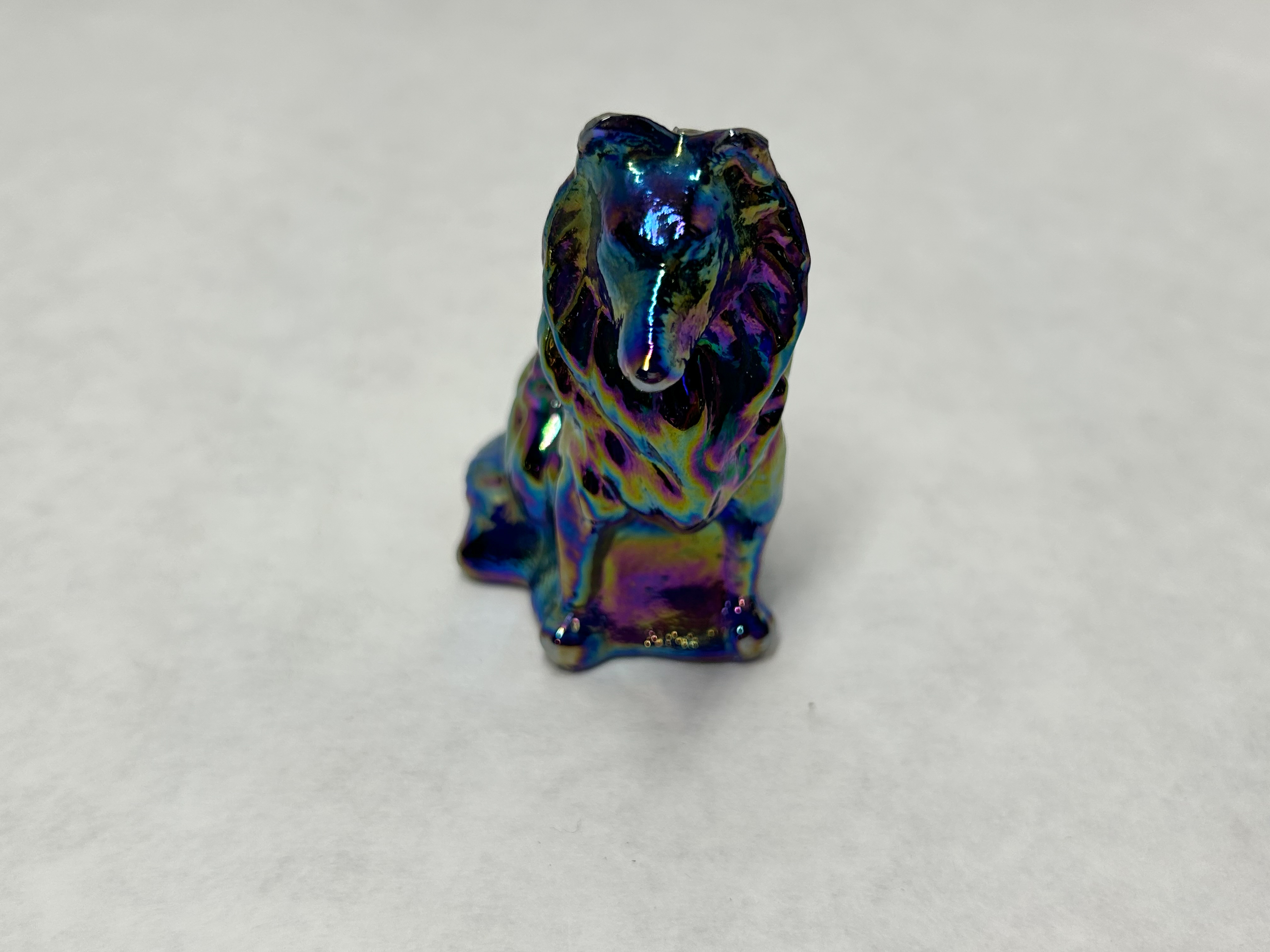 MOSSER CARNIVAL GLASS COLLIE FIGURINE, 20TH CENTURY