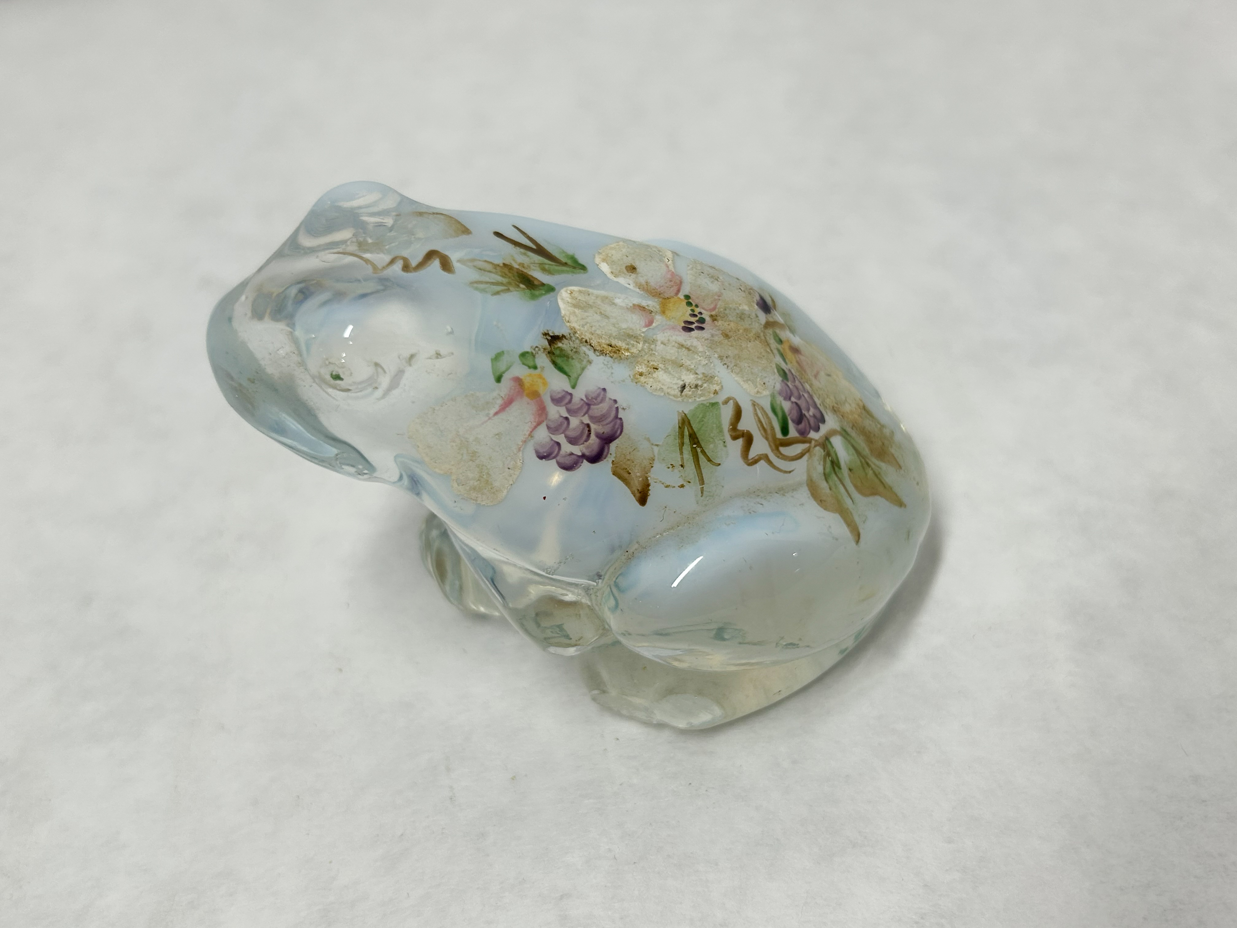 FENTON SIGNED OPALESCENT GLASS FROG
