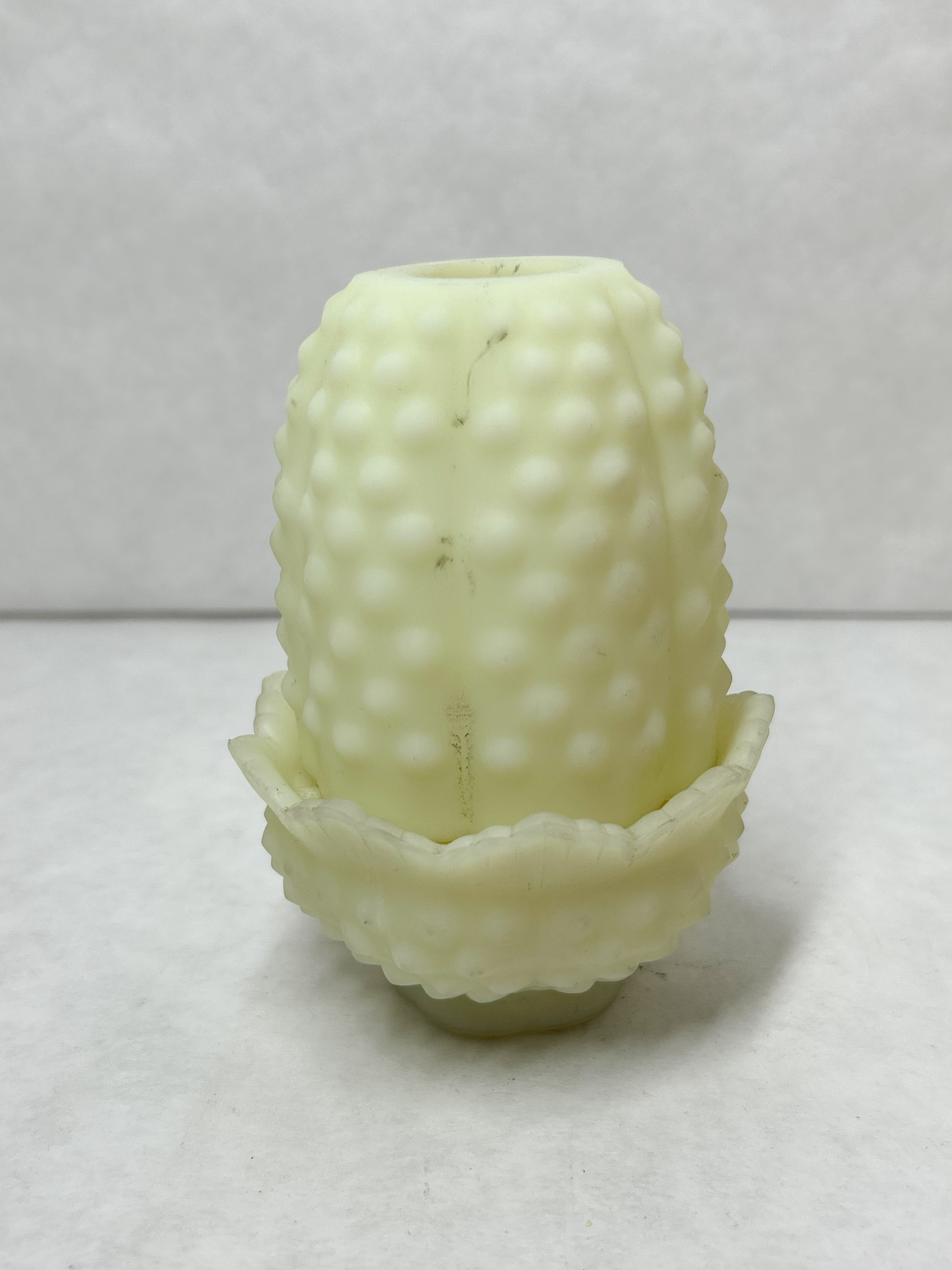 FENTON CUSTARD URANIUM GLASS HOBNAIL FAIRY LAMP