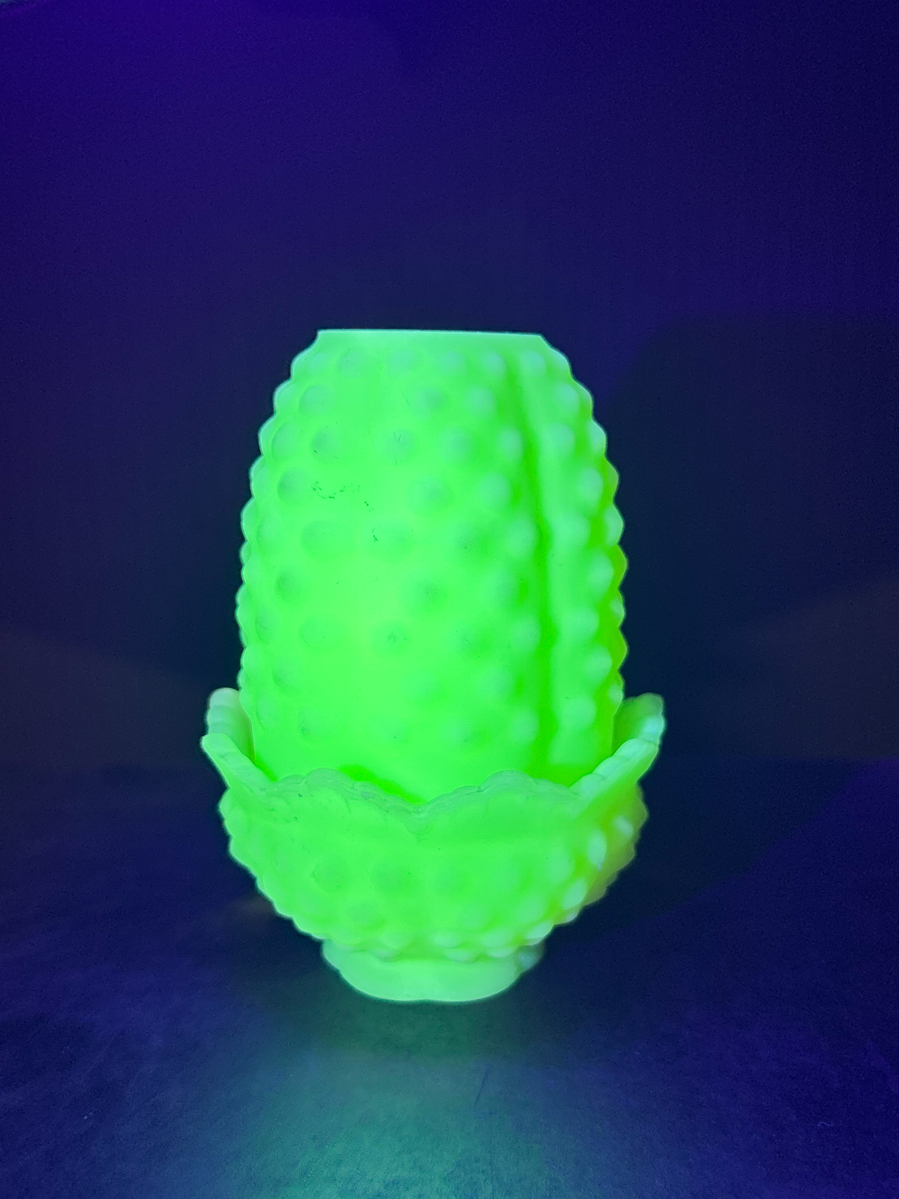 FENTON CUSTARD URANIUM GLASS HOBNAIL FAIRY LAMP
