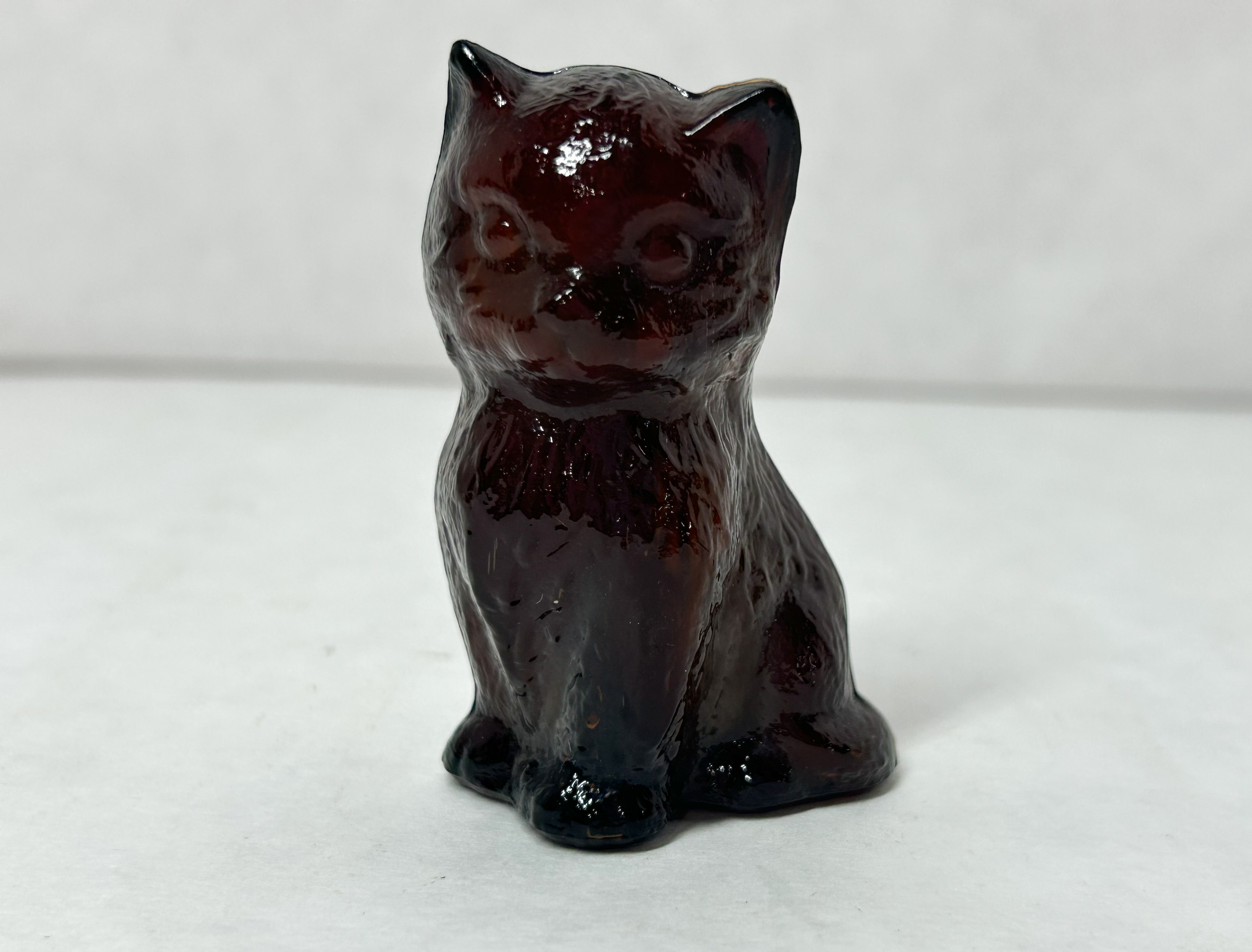 BOYD MISS COTTON DARK AMBER GLASS KITTEN