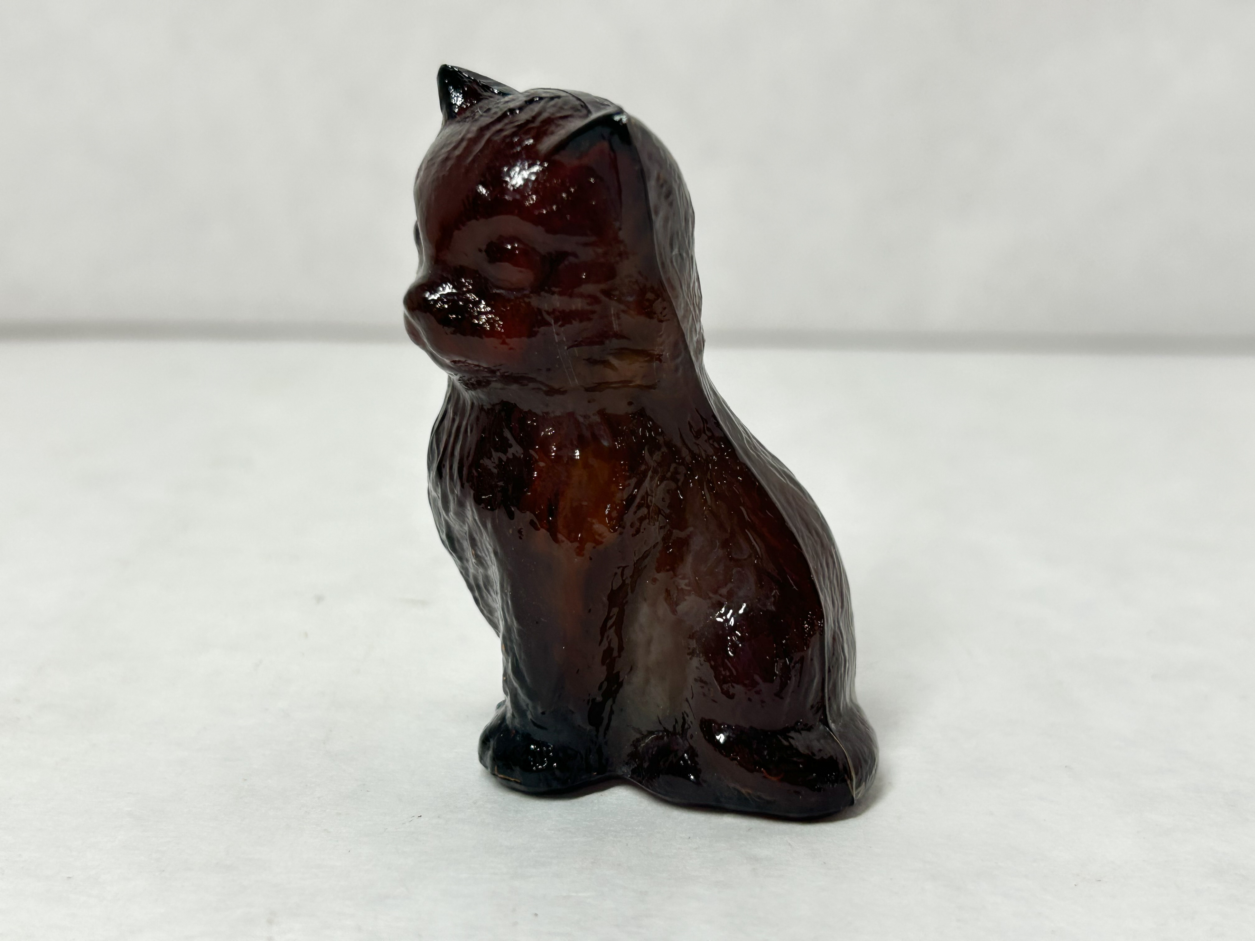 BOYD MISS COTTON DARK AMBER GLASS KITTEN