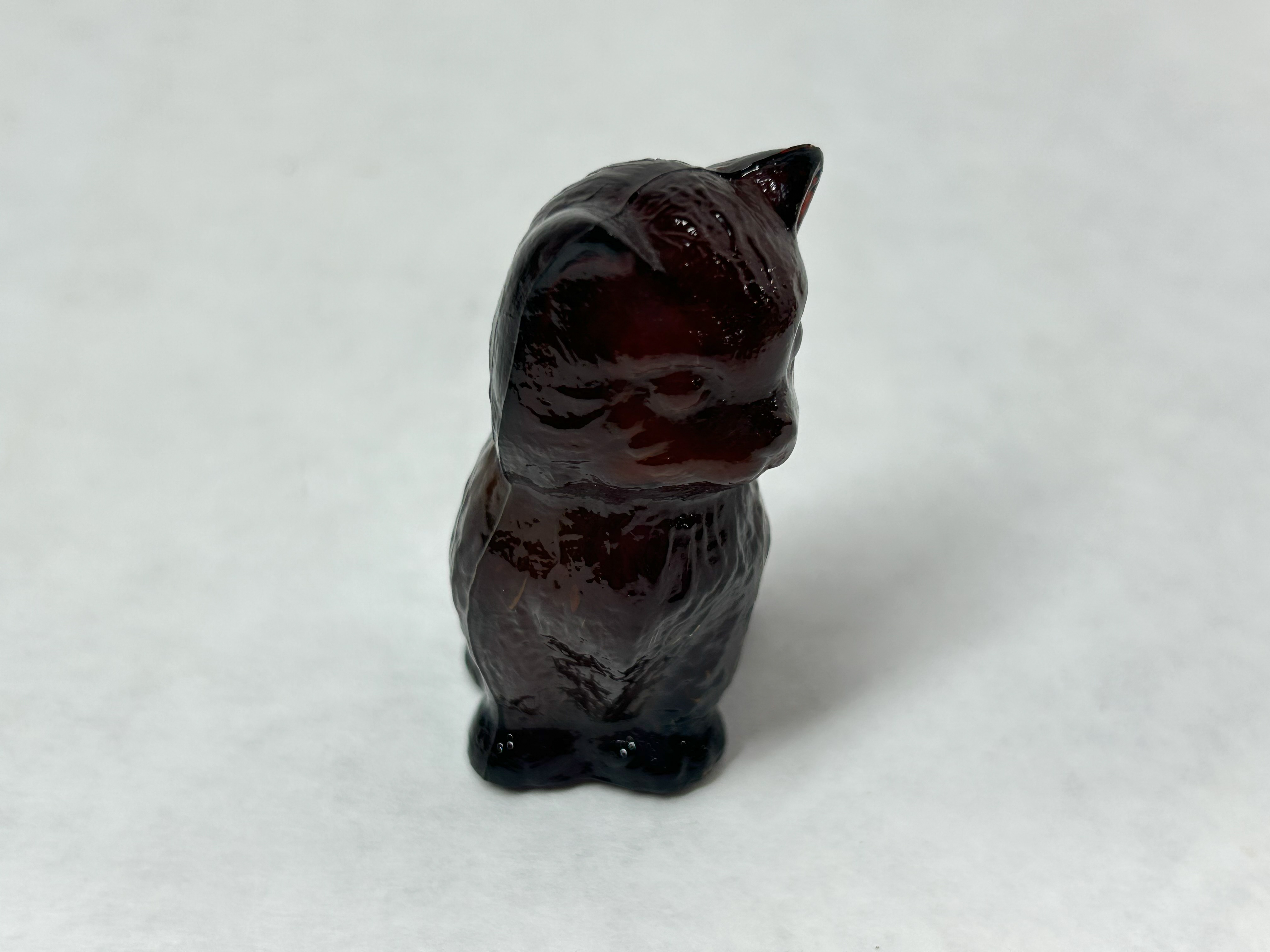 BOYD MISS COTTON DARK AMBER GLASS KITTEN