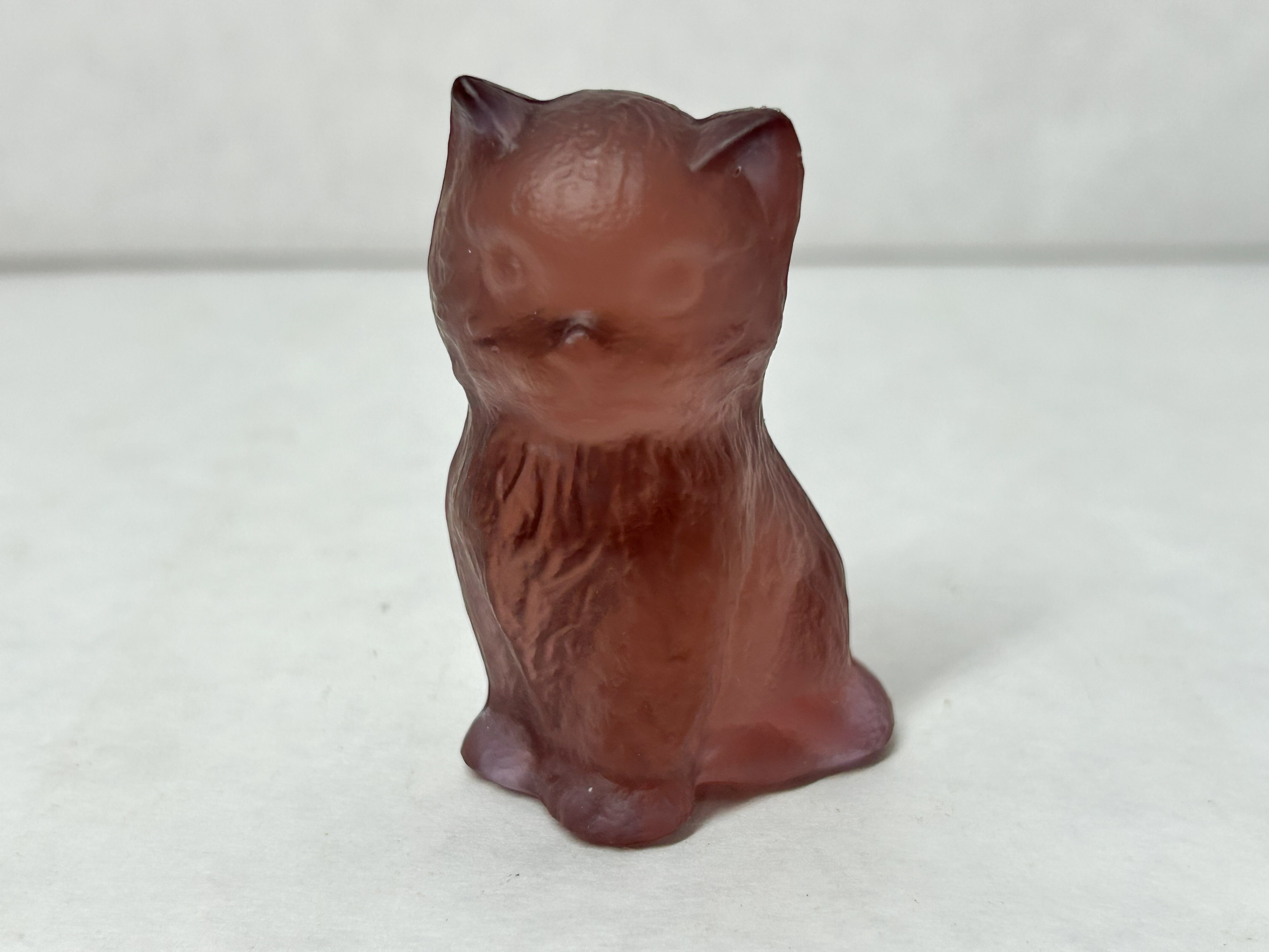 BOYD GLASS BURGUNDY SATIN KITTEN, 1978-1983
