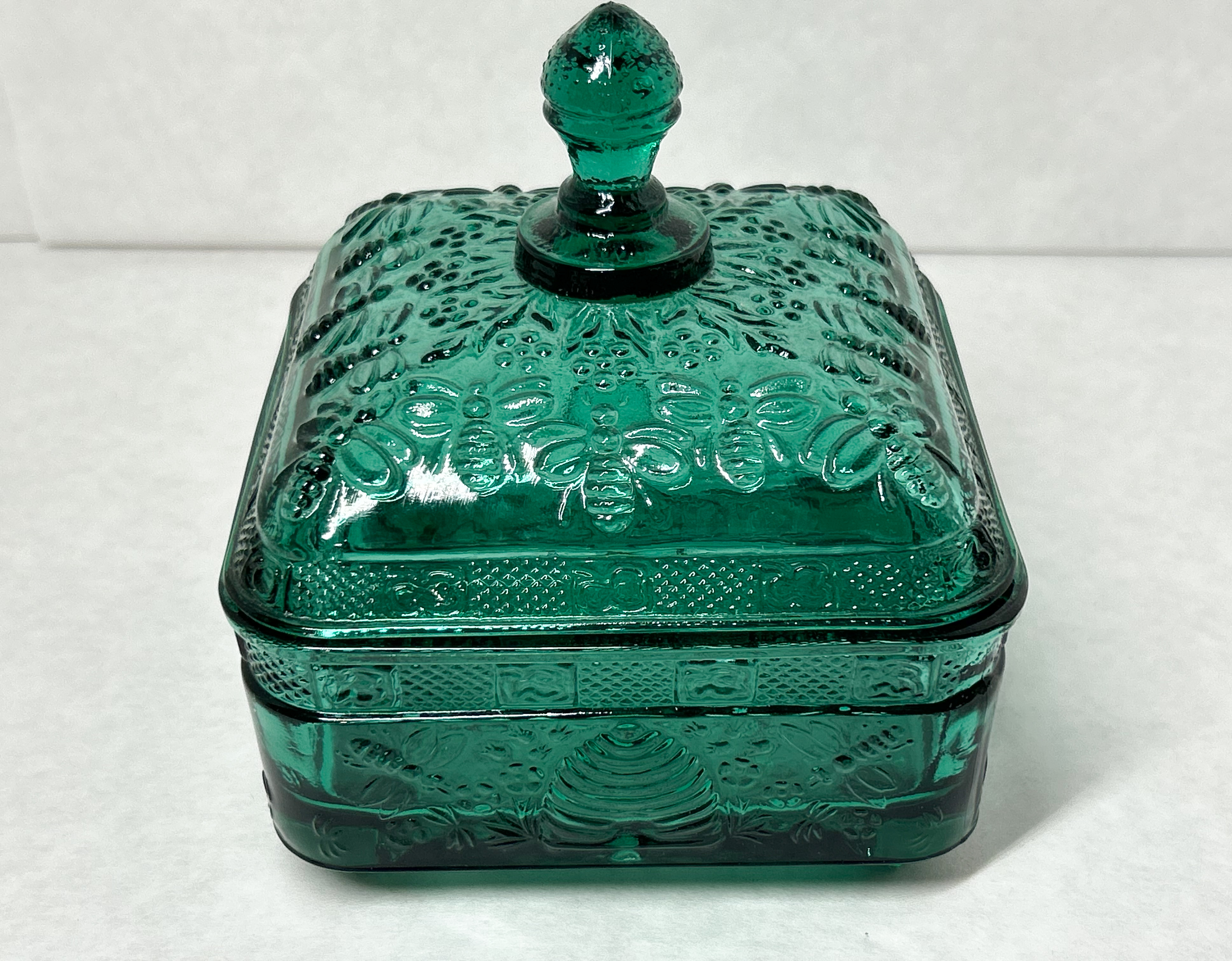 INDIANA EMERALD GLASS BEEHIVE BOX