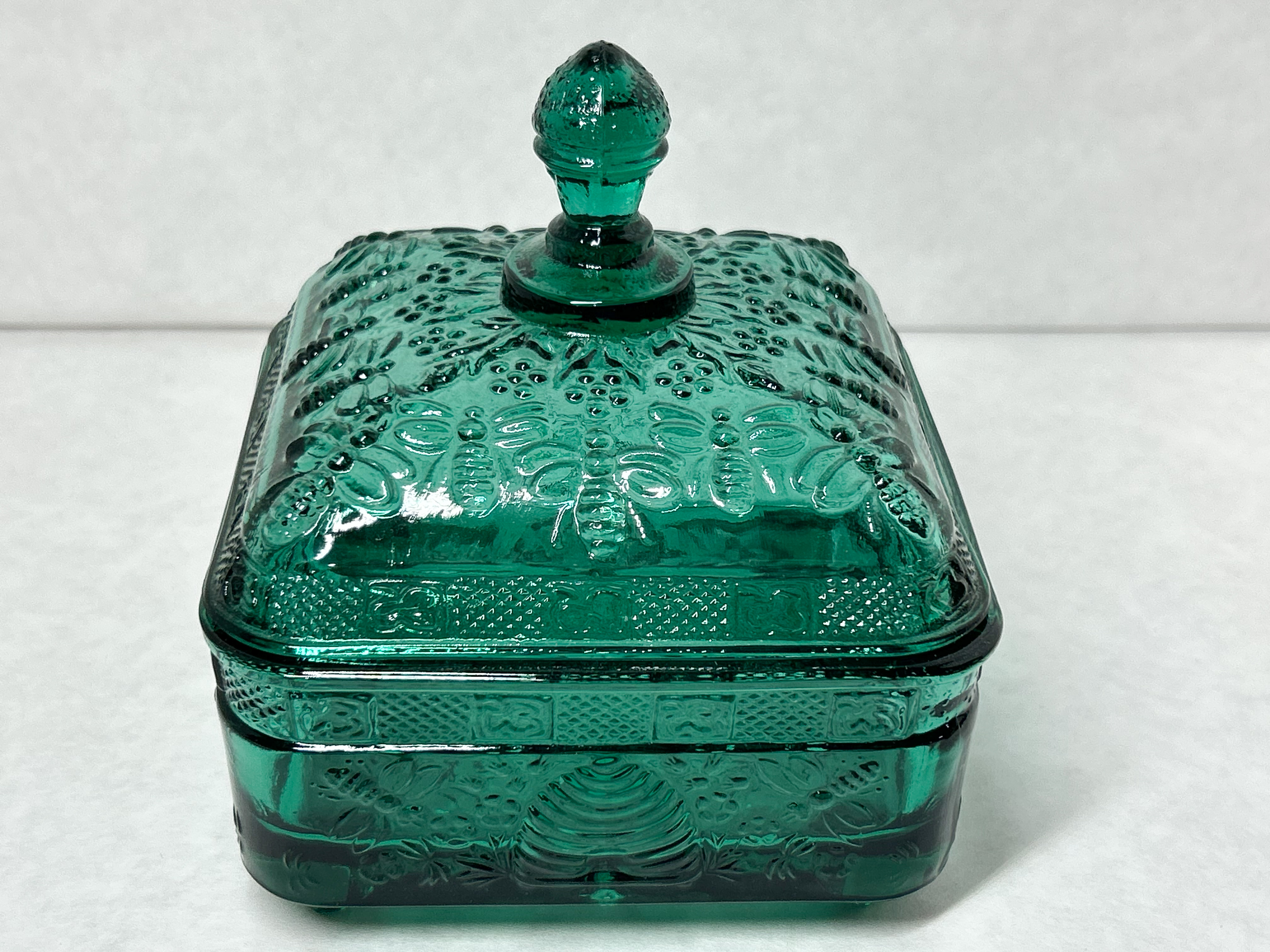 INDIANA EMERALD GLASS BEEHIVE BOX