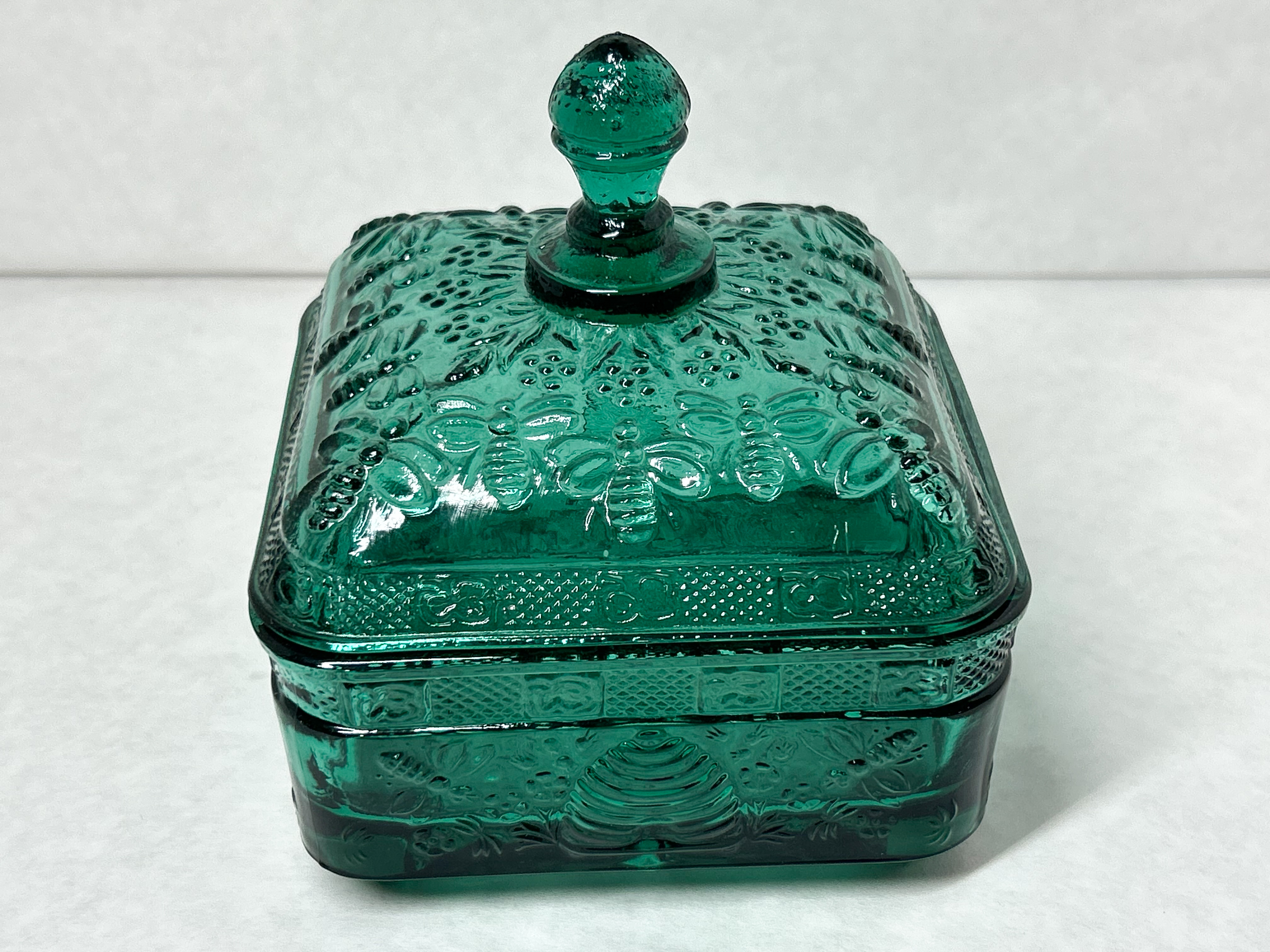 INDIANA EMERALD GLASS BEEHIVE BOX