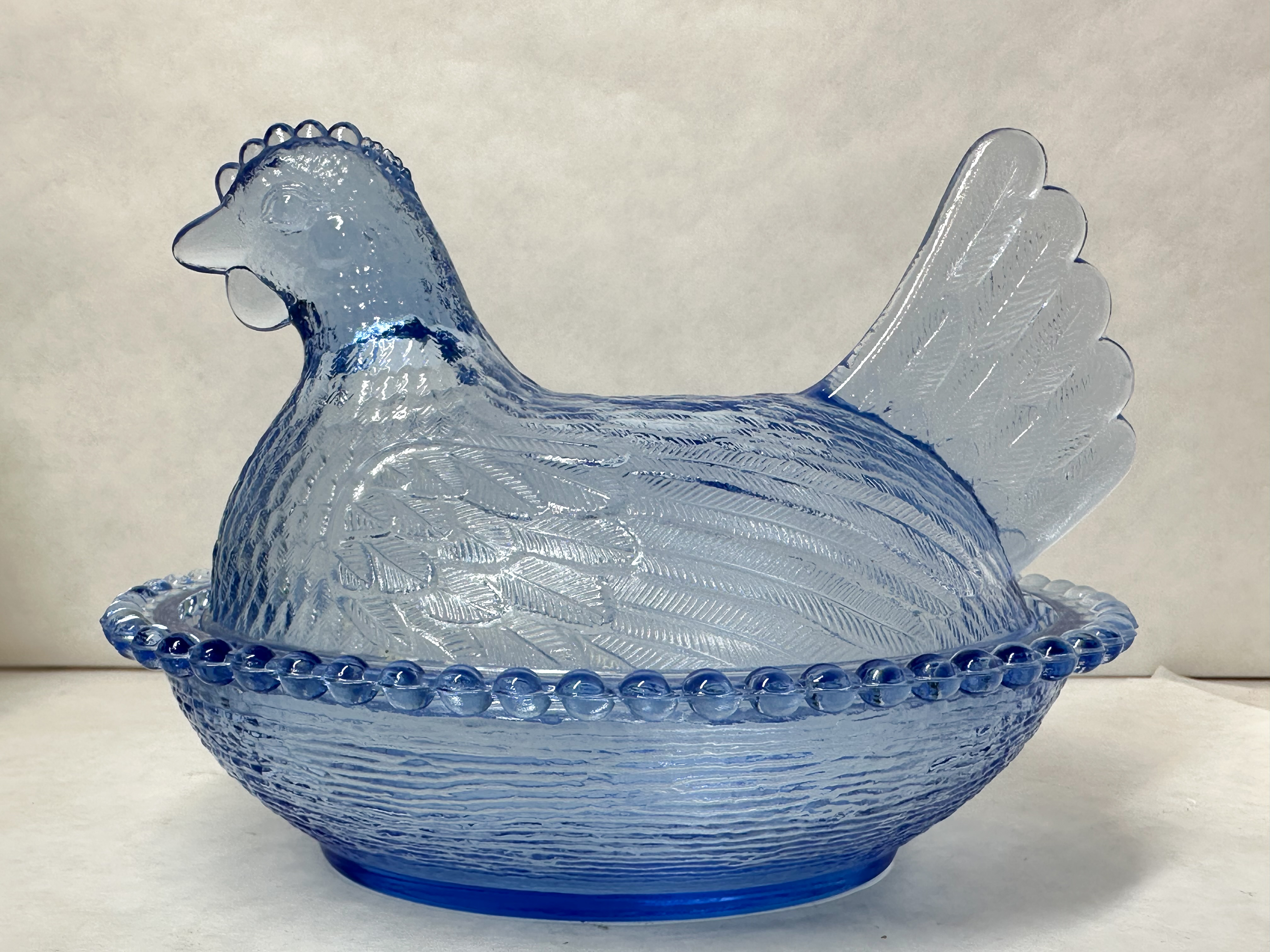 INDIANA GLASS BLUE HEN ON NEST, CIRCA 1970