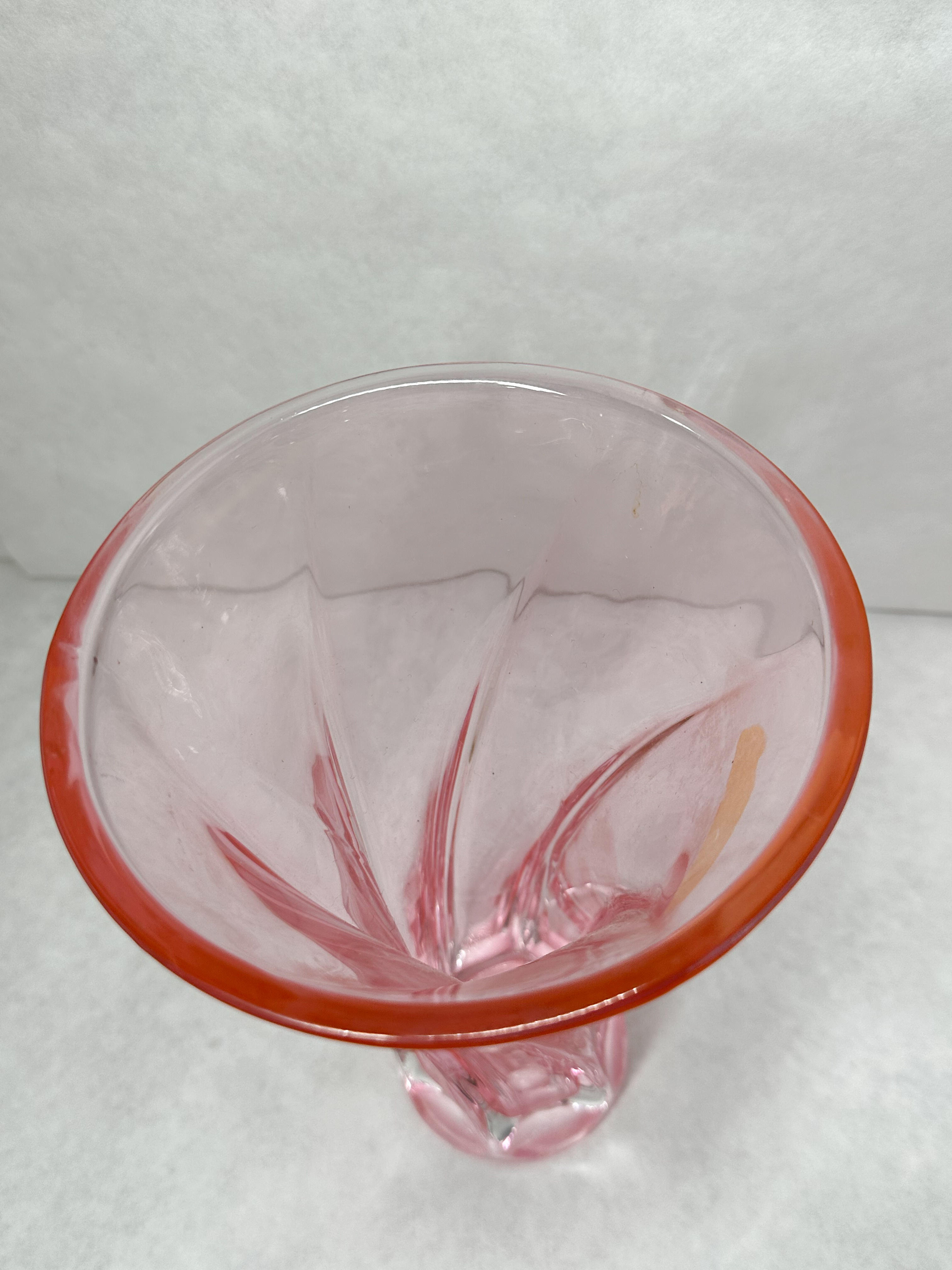MCM TWISTED PINK ART GLASS VASE
