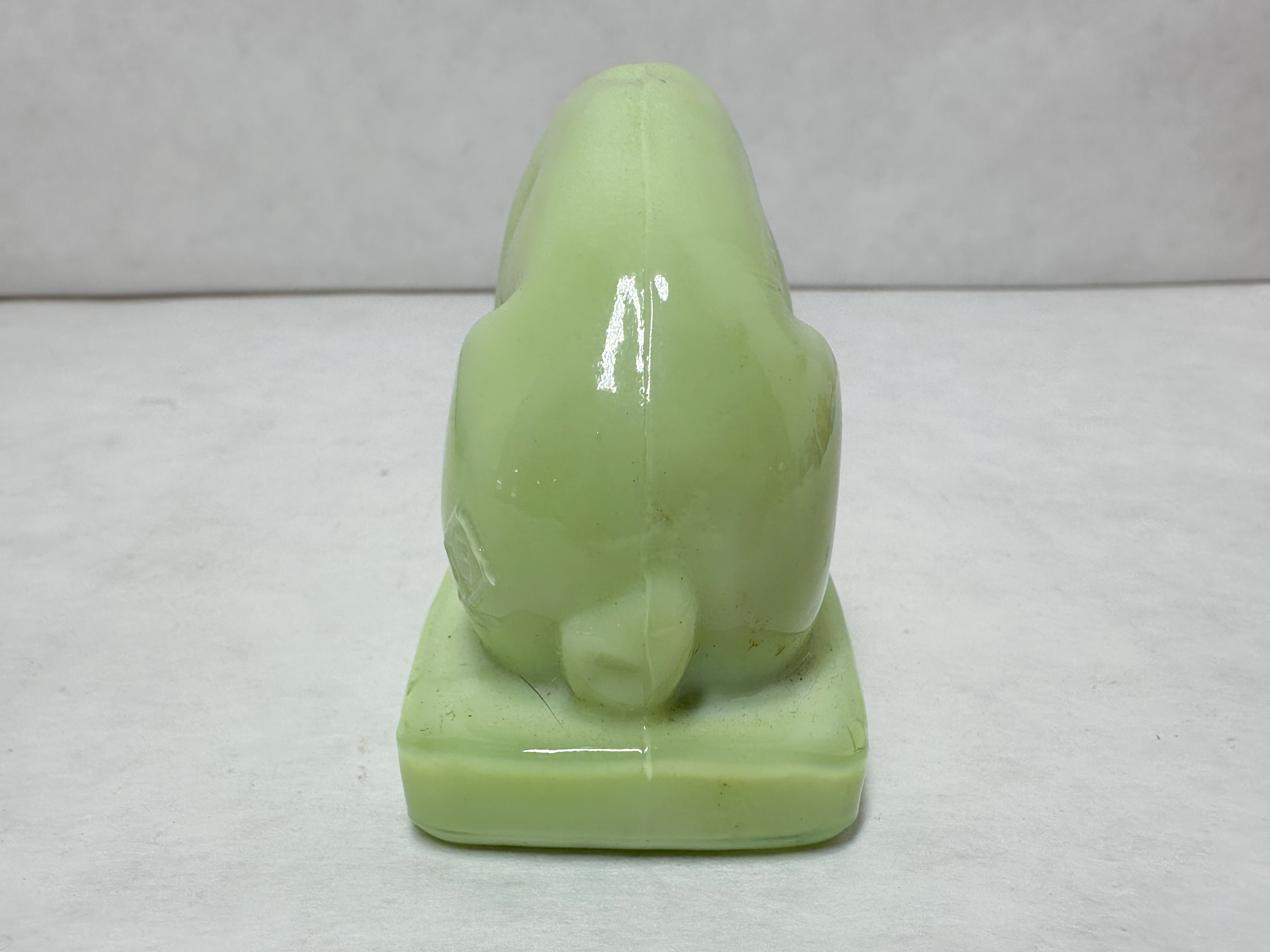 BOYD JADEITE GLASS SUEE PIG