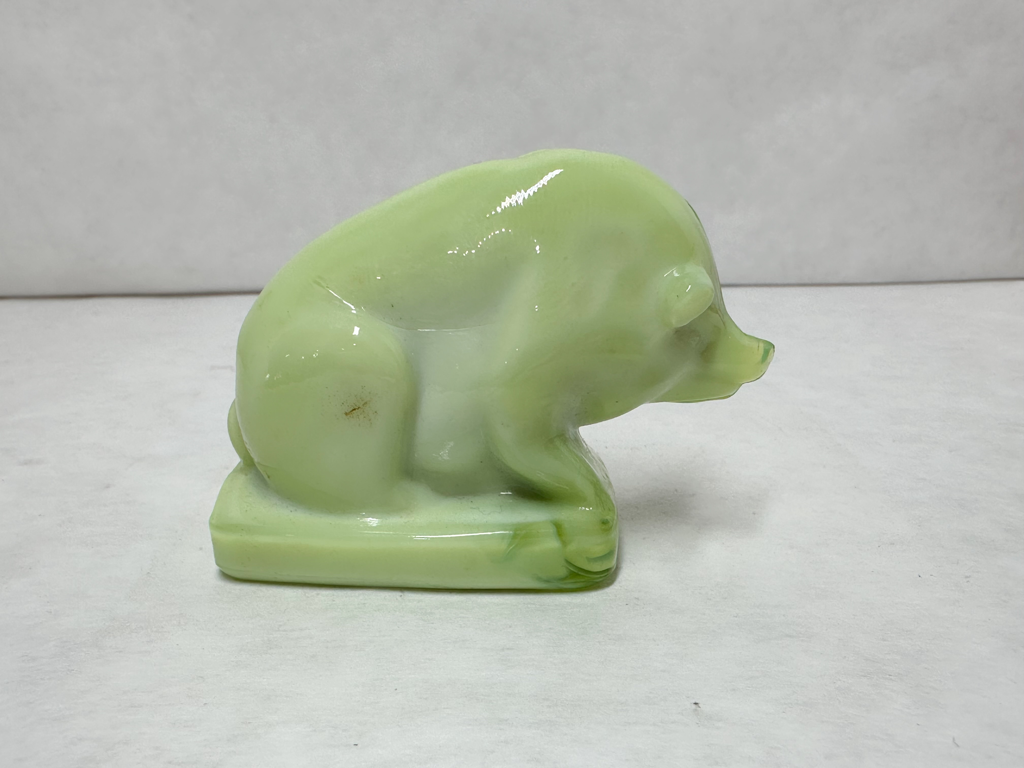 BOYD JADEITE GLASS SUEE PIG