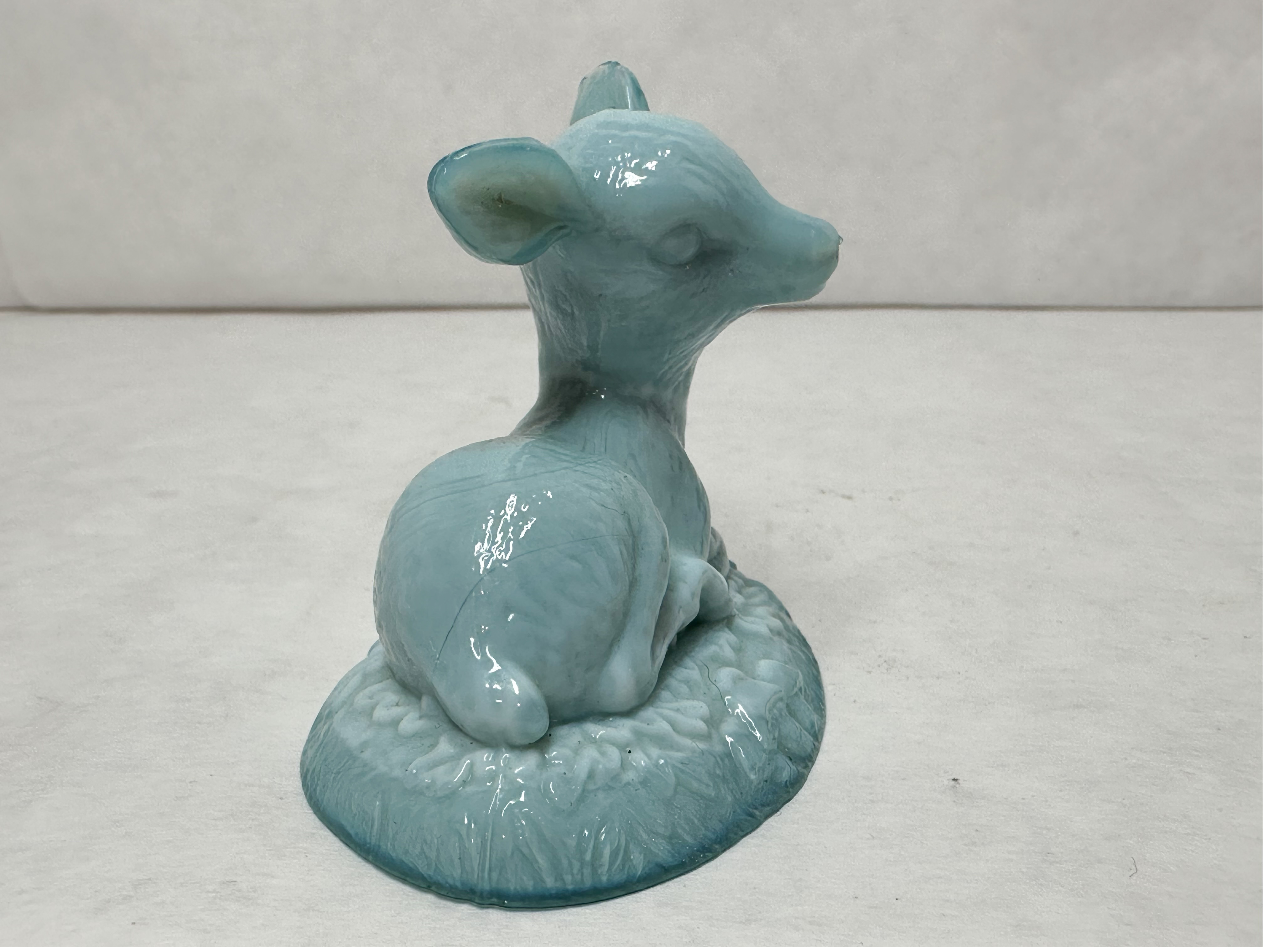 BOYD BINGO DEER BLUE SLAG GLASS