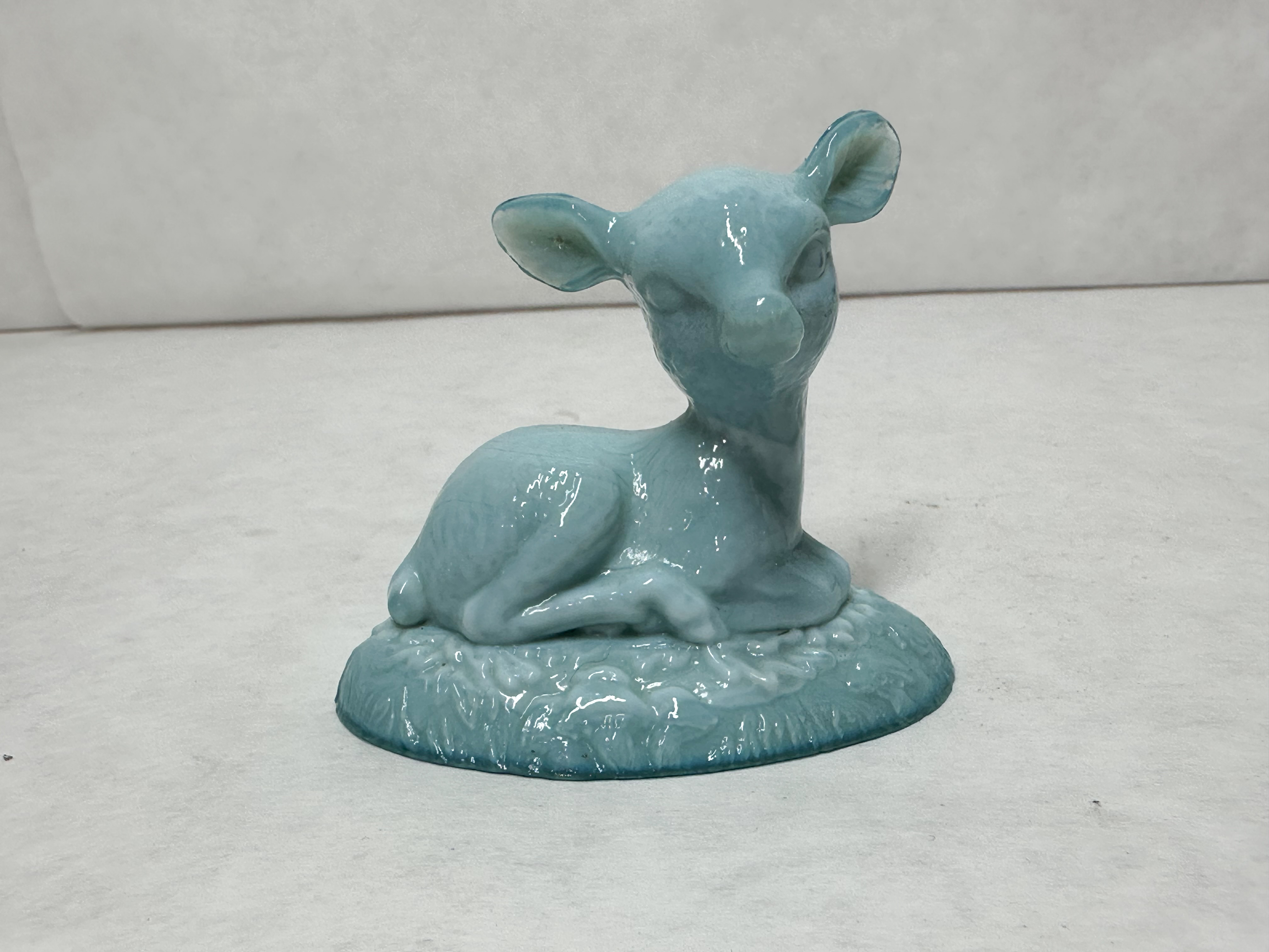 BOYD BINGO DEER BLUE SLAG GLASS