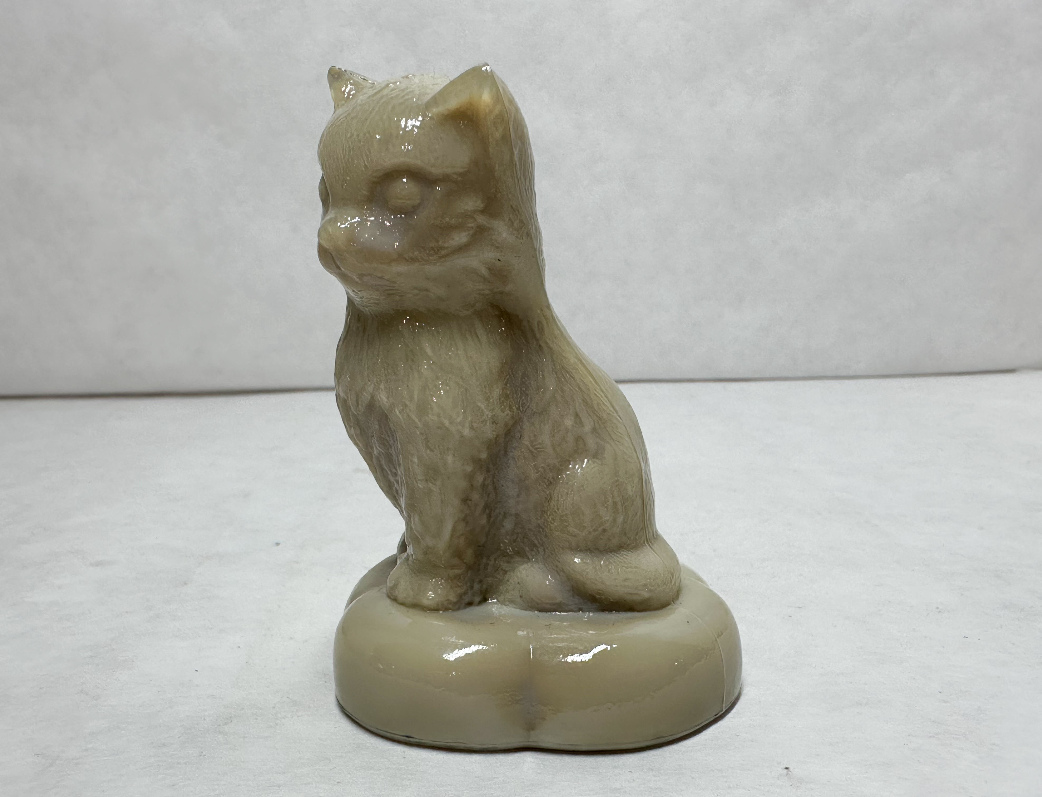 BOYD GLASS GRAY SITTING KITTEN PILLOW FIGURINES