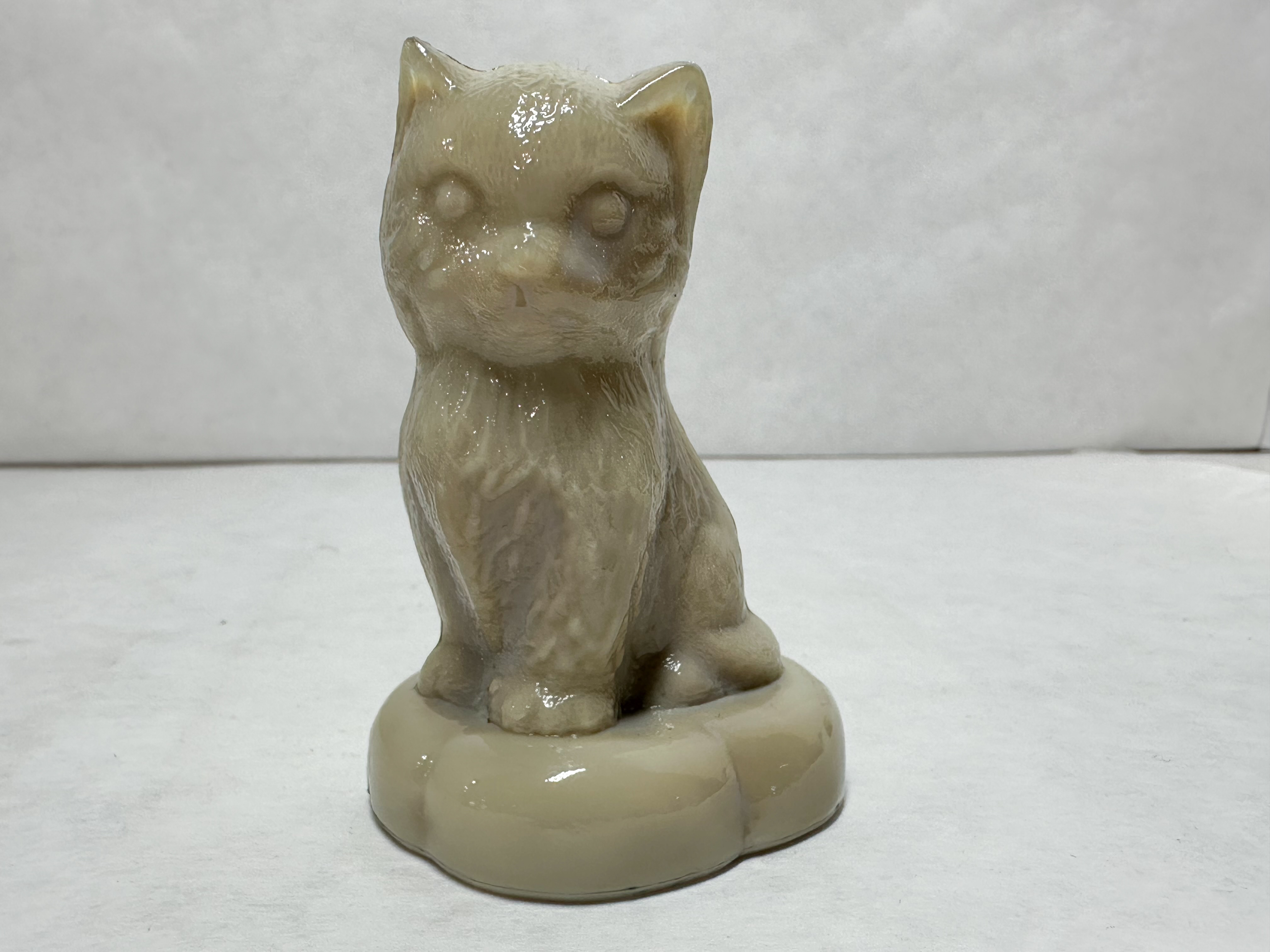 BOYD GLASS GRAY SITTING KITTEN PILLOW FIGURINES